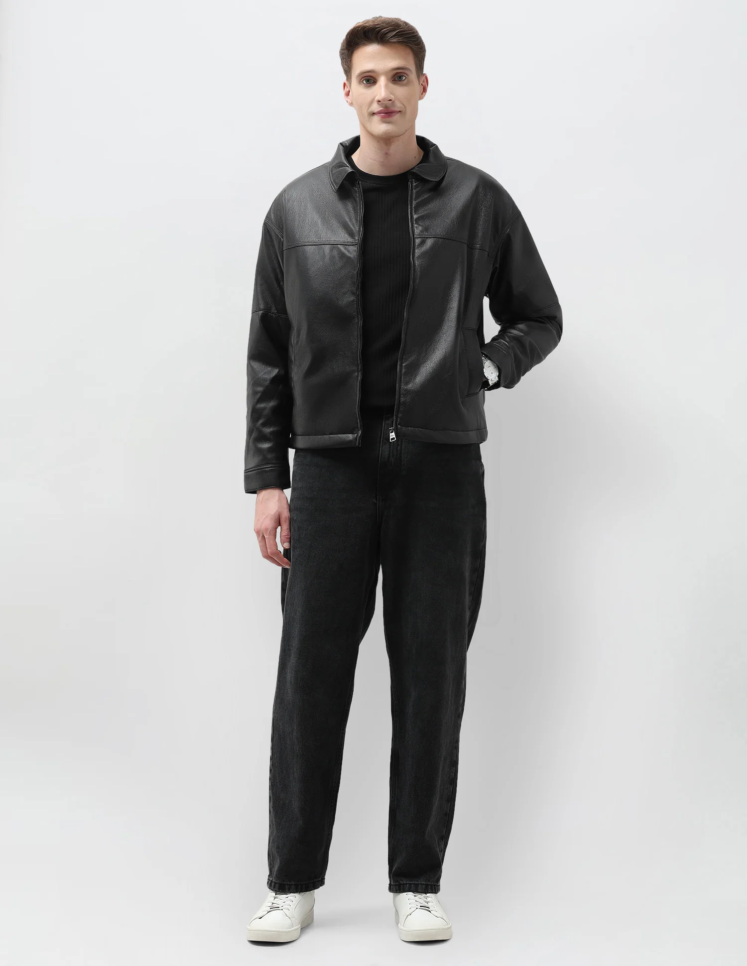 Regular Fit Solid Leather Jacket - Image 3