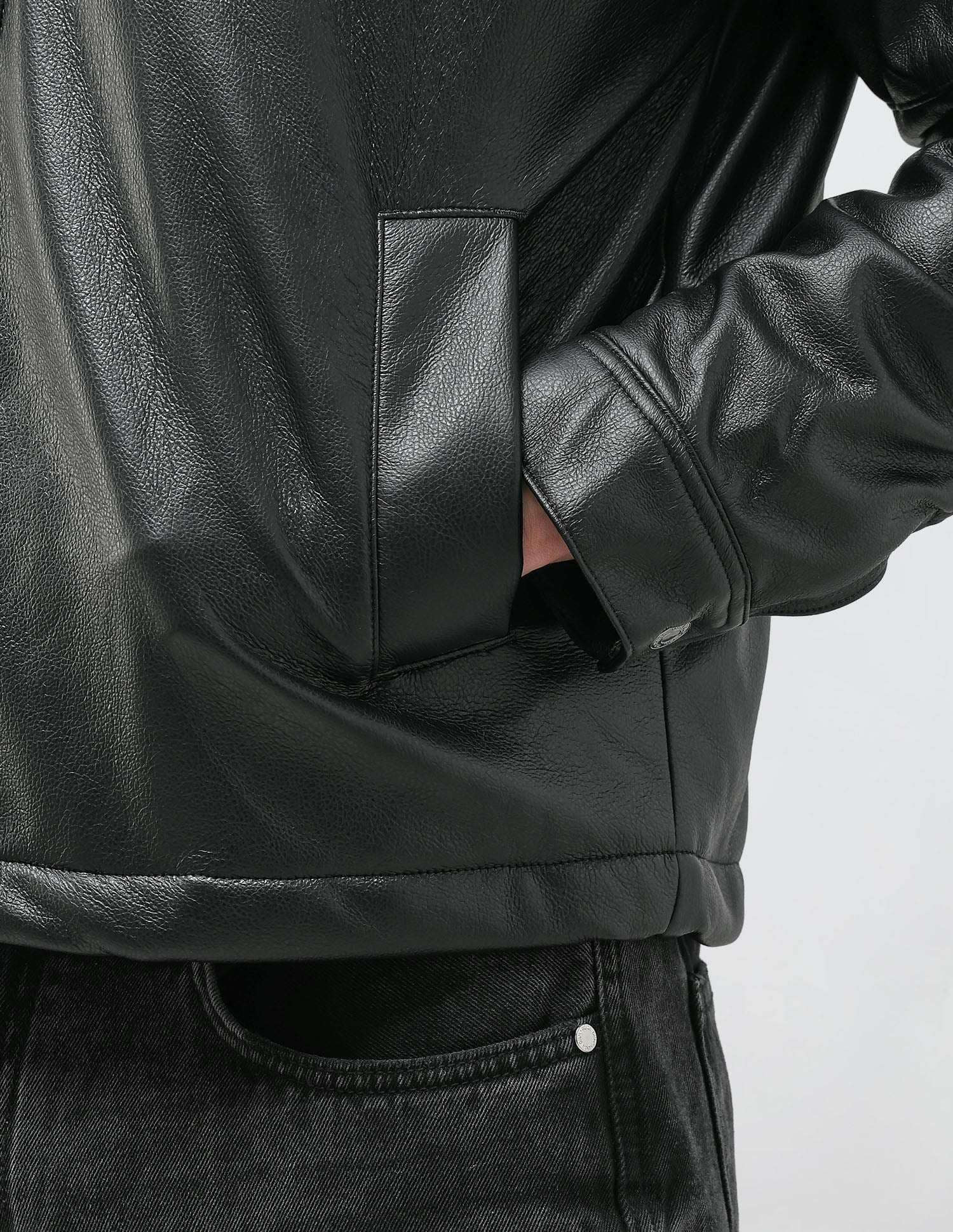 Regular Fit Solid Leather Jacket - Image 9