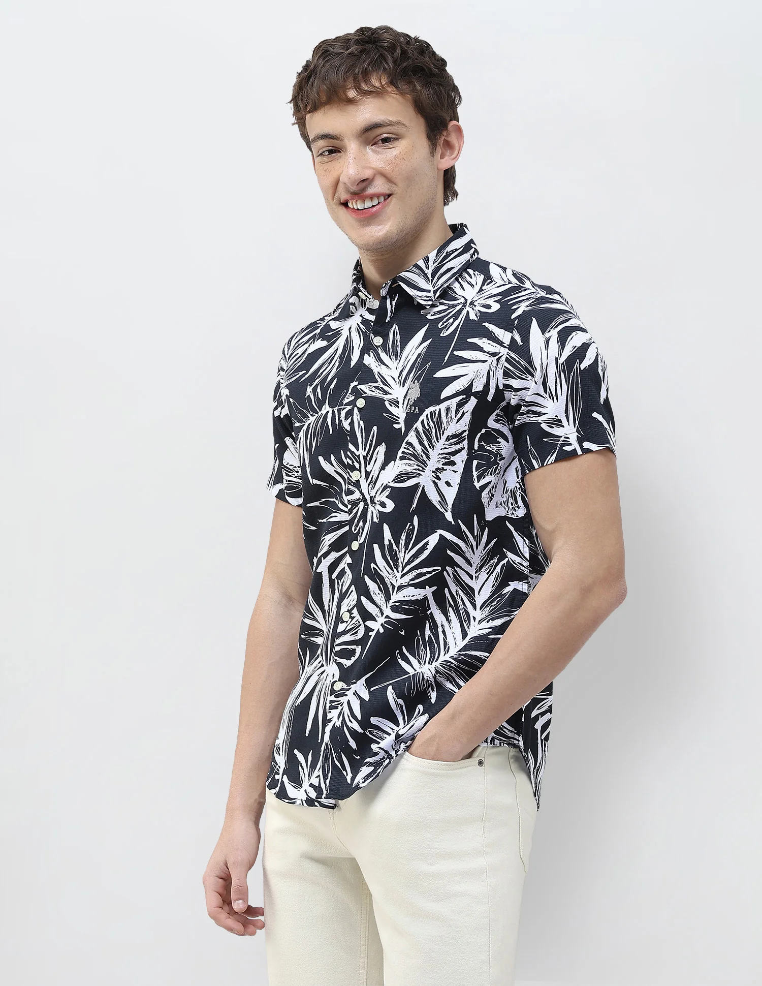 Regular Fit Tropical Printed Shirt - Image 4