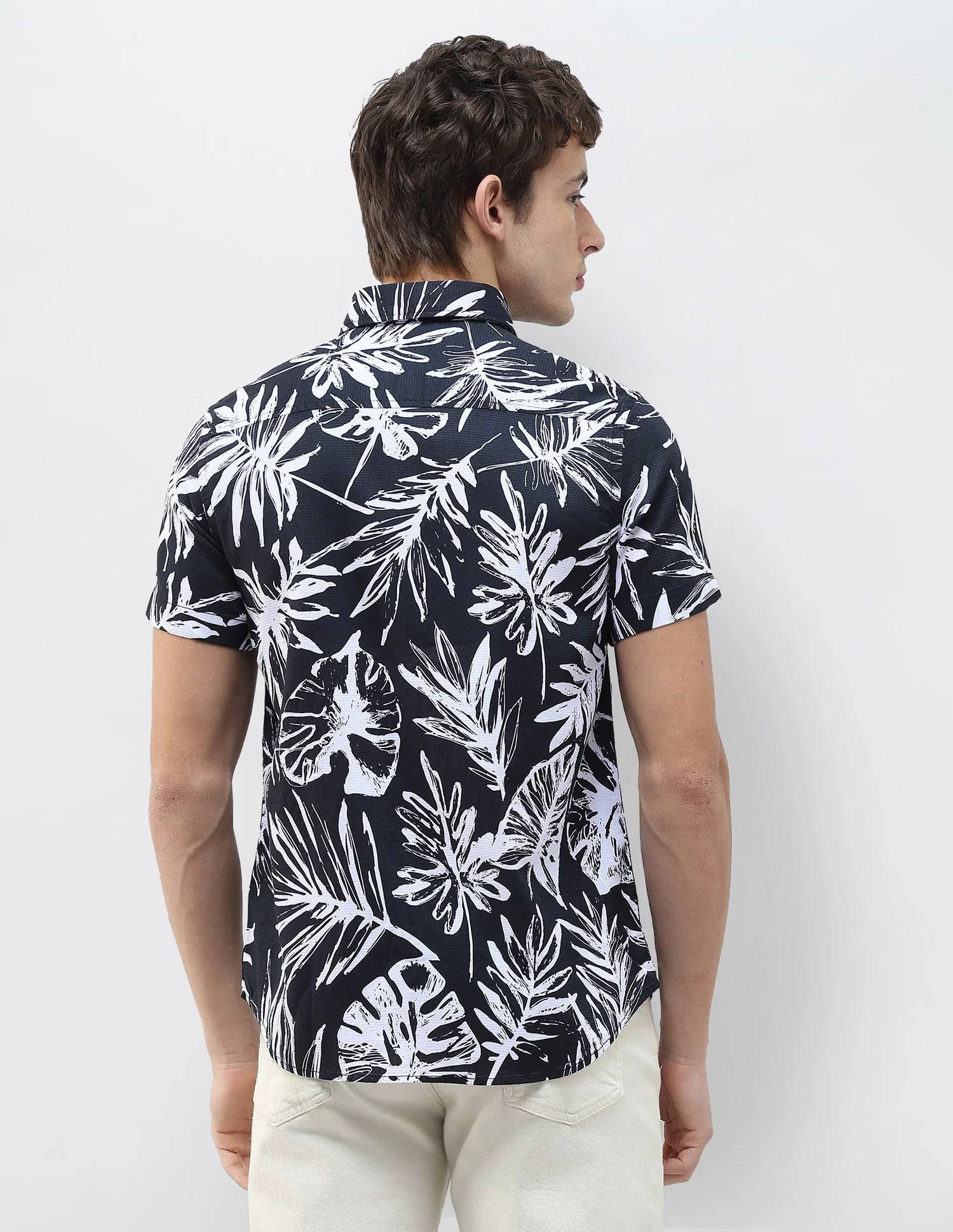 Regular Fit Tropical Printed Shirt - Image 5