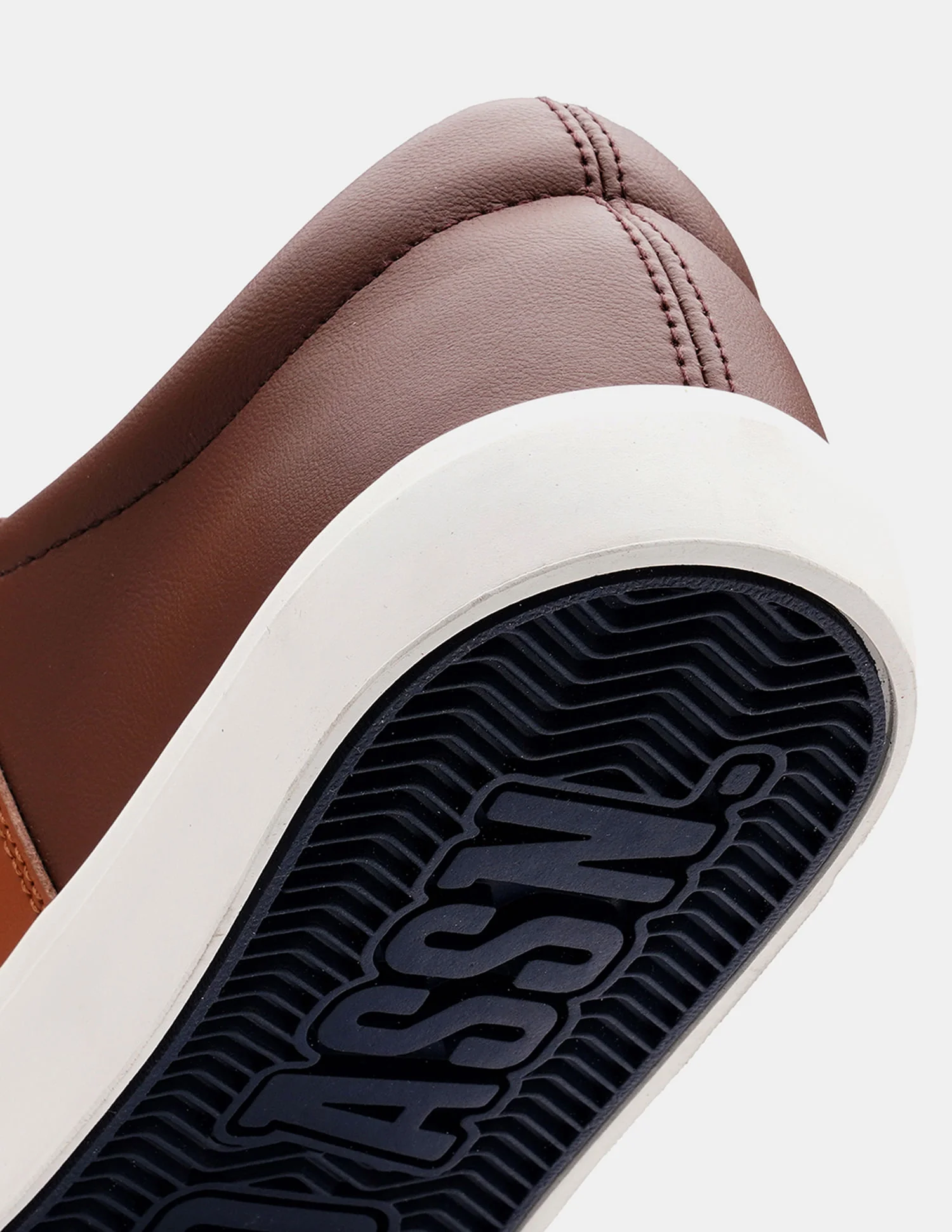 Round Toe Panal 2.0 Sneakers - Image 7