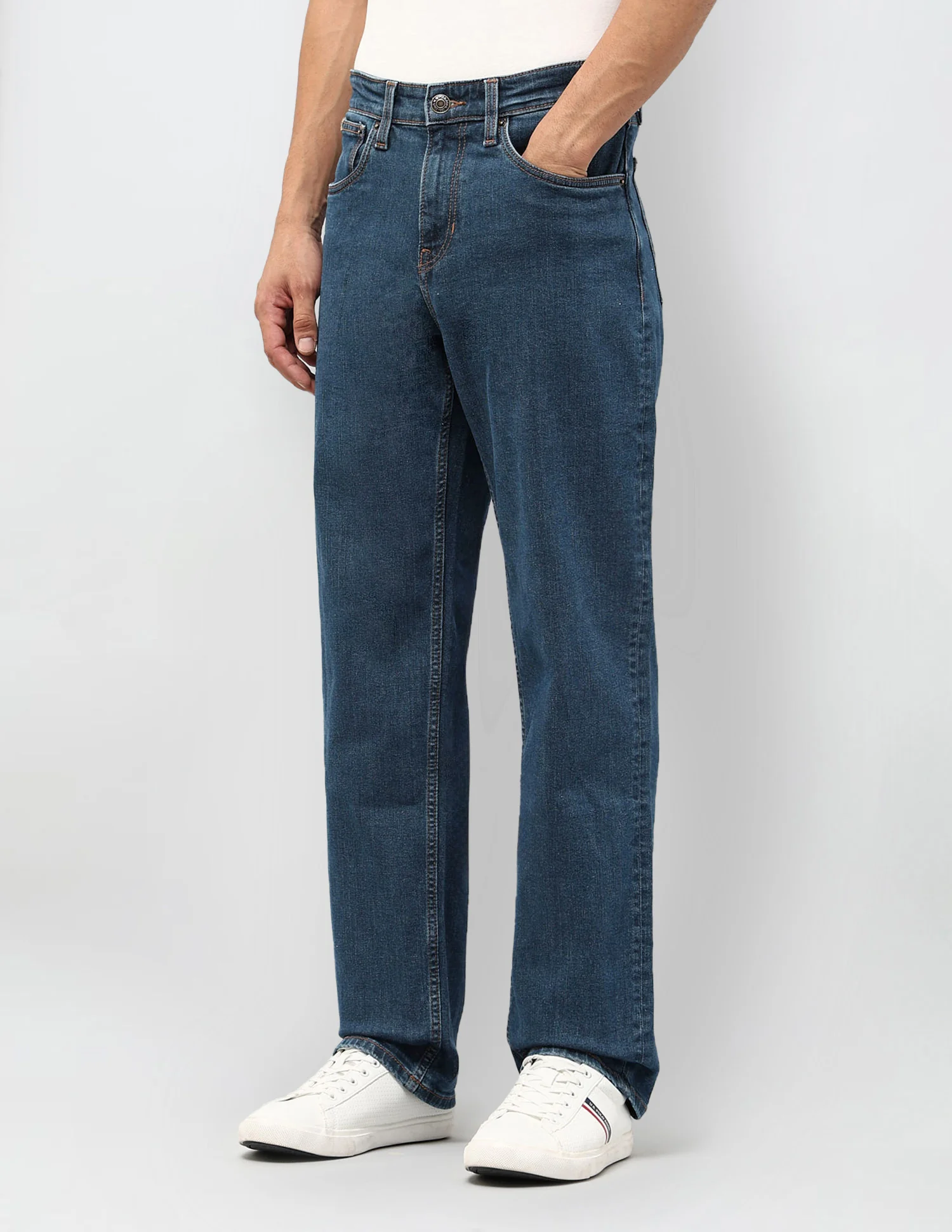 Shawn Relaxed Fit Blue Jeans - Image 4