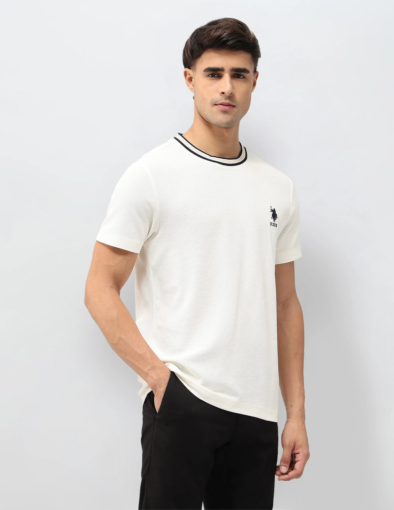 Slim Fit Textured T-Shirt - Image 4