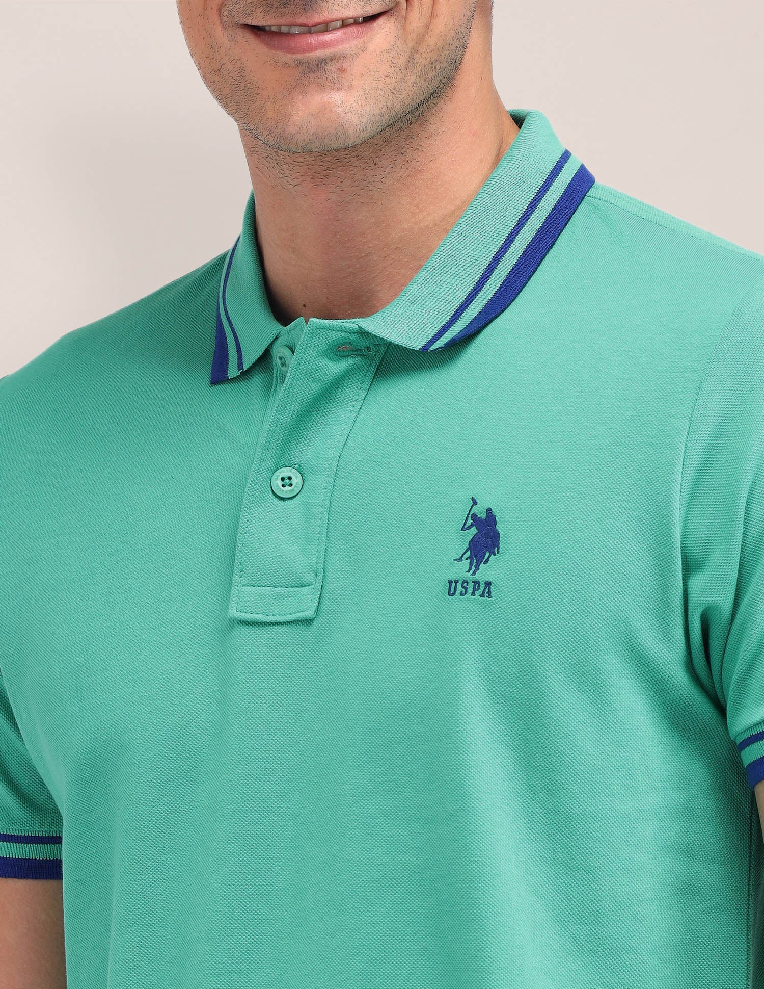 Solid Pattern Cotton Polo Shirt - Image 7
