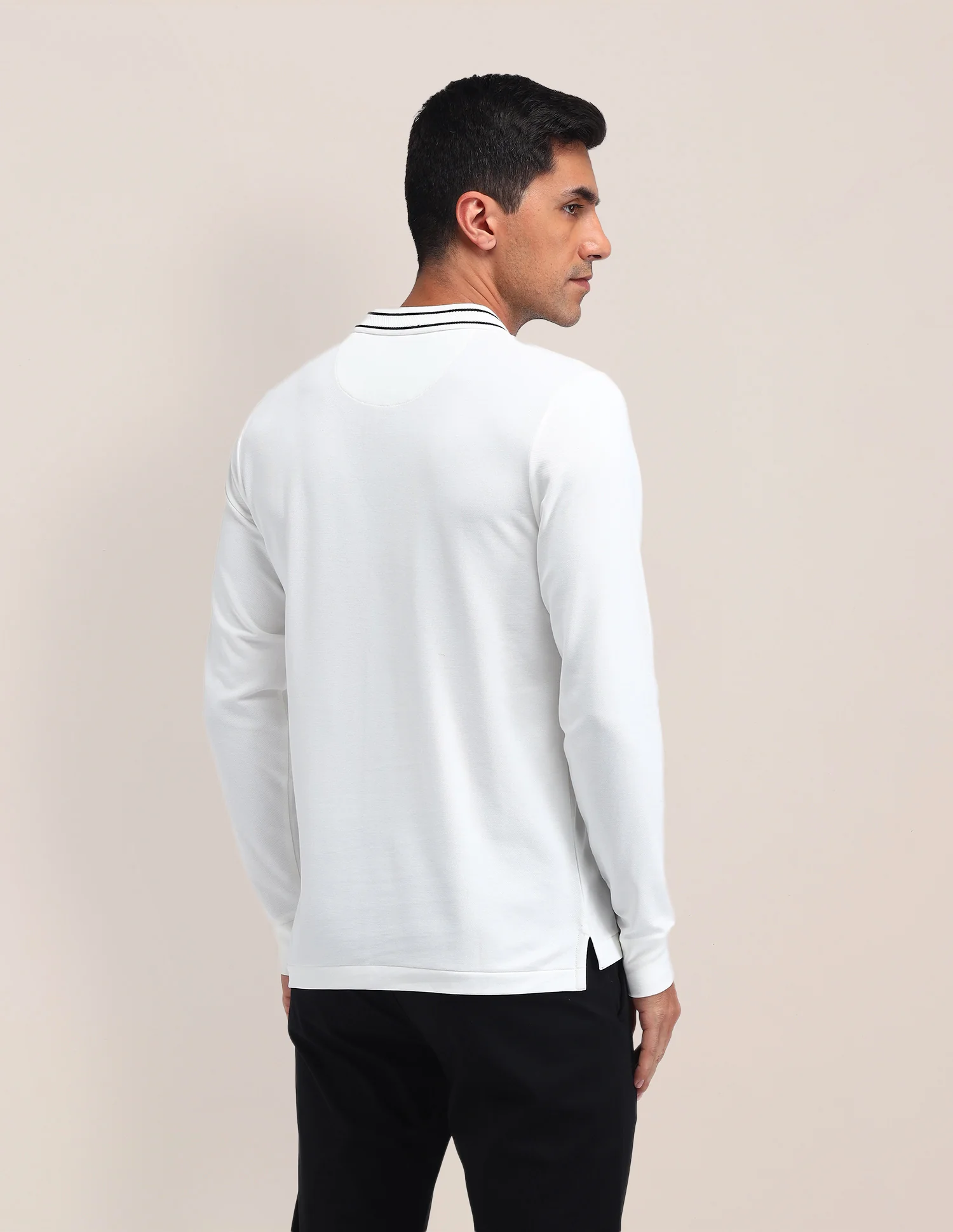 Solid Pattern Cotton Polo Shirt - Image 5