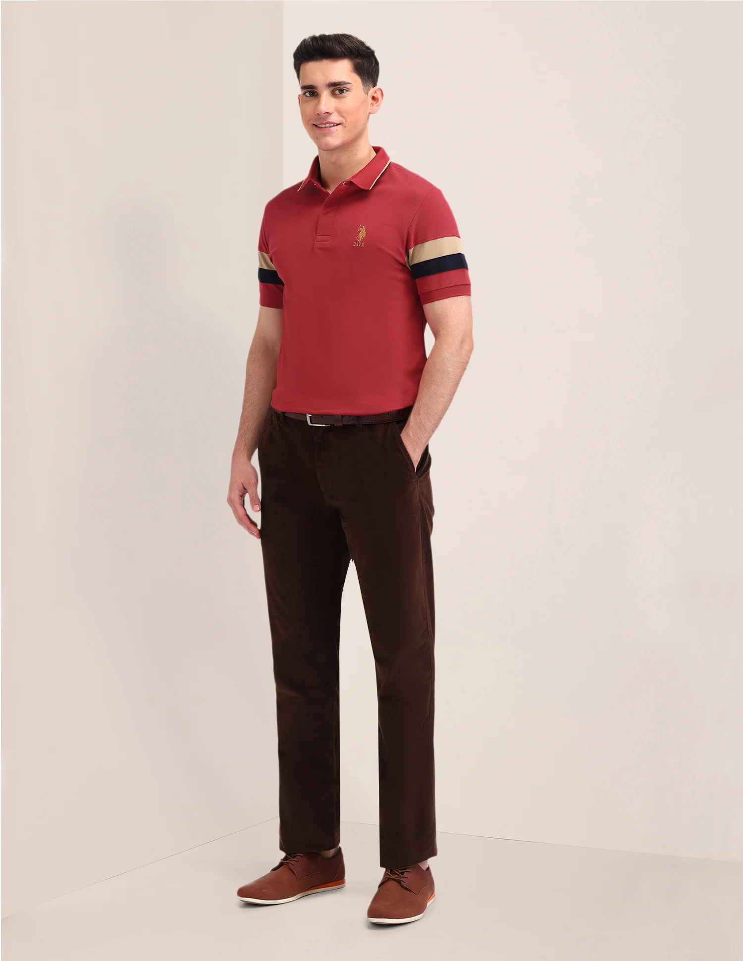 Solid Pattern Cotton Polo Shirt - Image 3