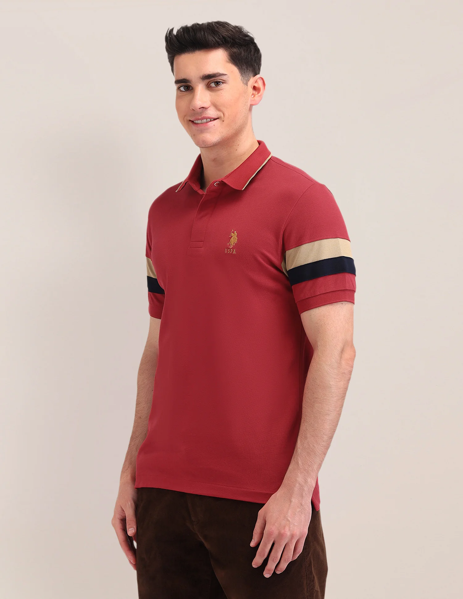 Solid Pattern Cotton Polo Shirt - Image 4