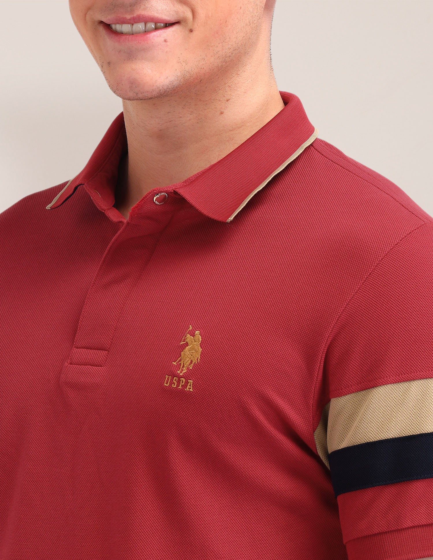 Solid Pattern Cotton Polo Shirt - Image 7
