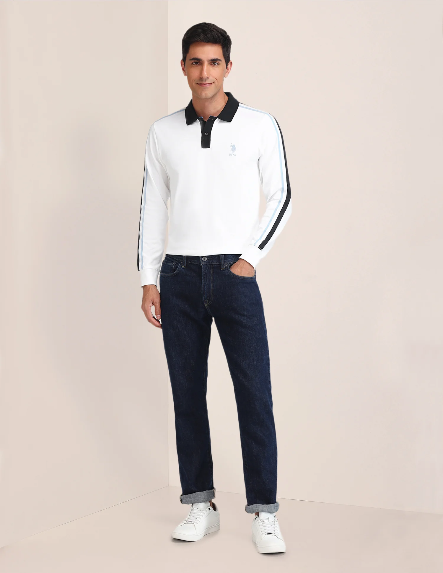 Solid Pattern Slim Fit Polo Shirt - Image 3
