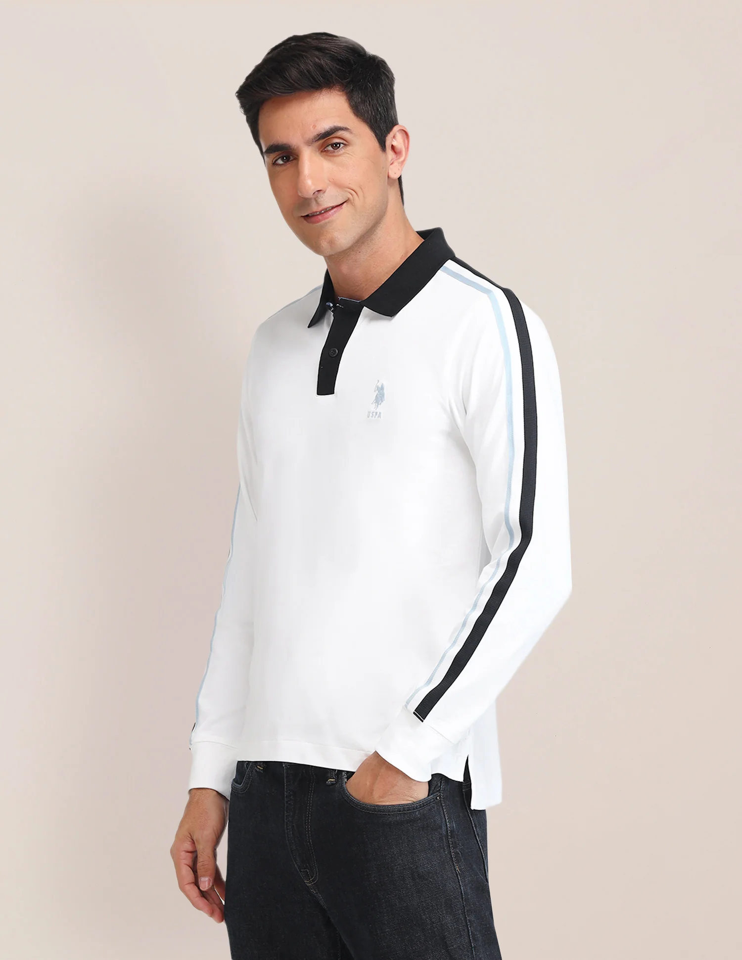 Solid Pattern Slim Fit Polo Shirt - Image 4