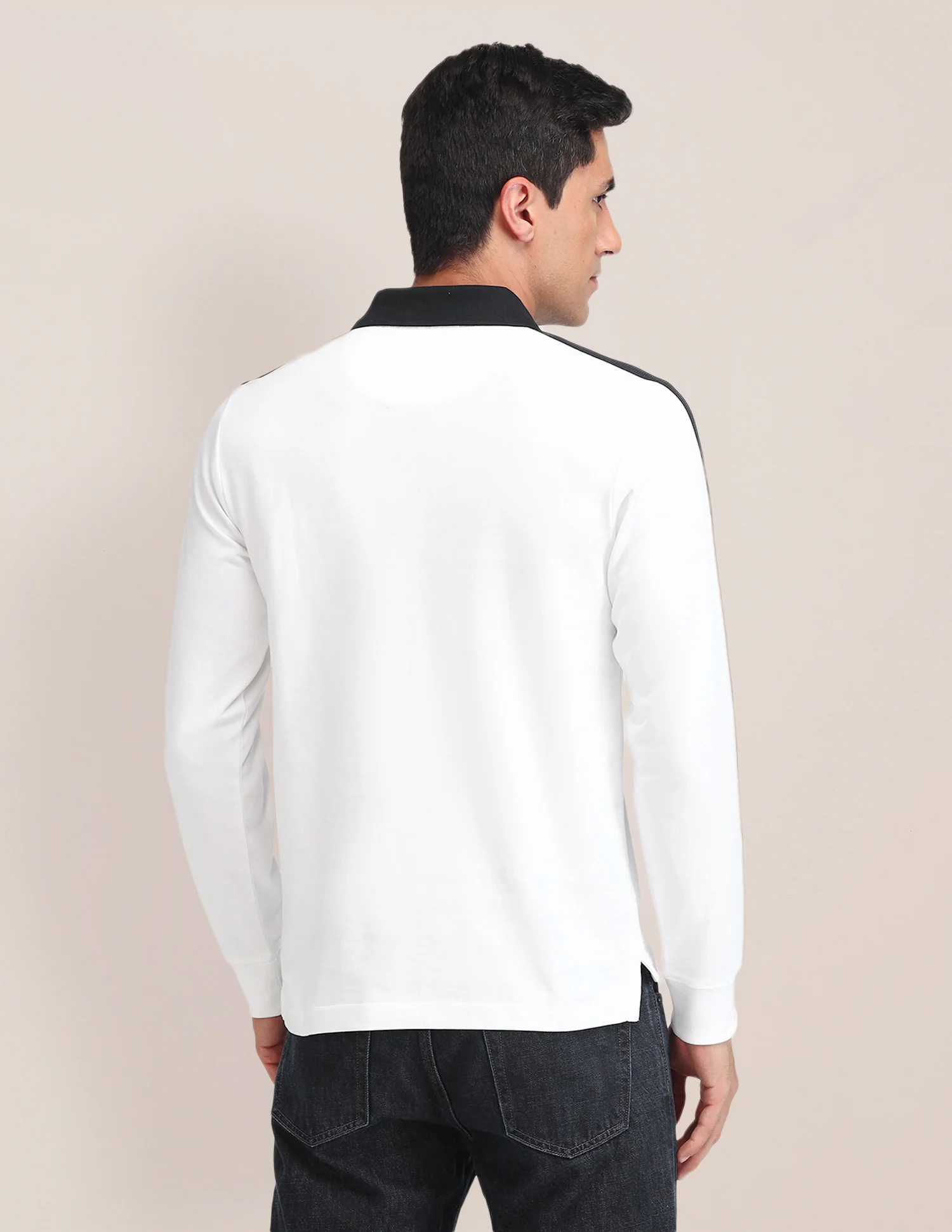 Solid Pattern Slim Fit Polo Shirt - Image 5