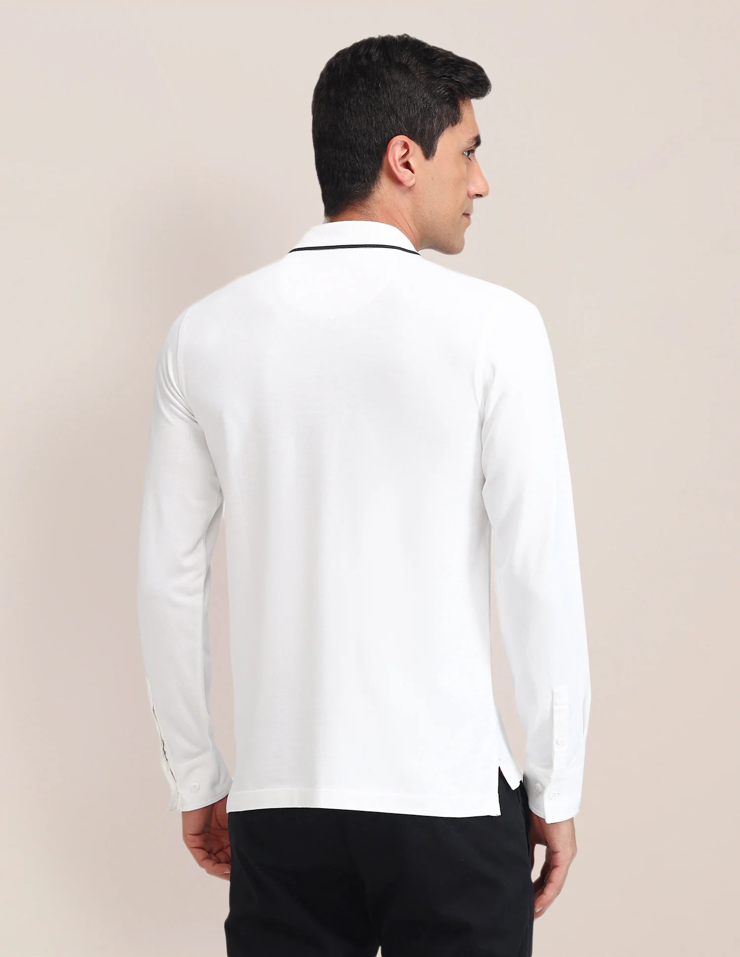 Solid Pattern Slim Fit Polo Shirt - Image 5