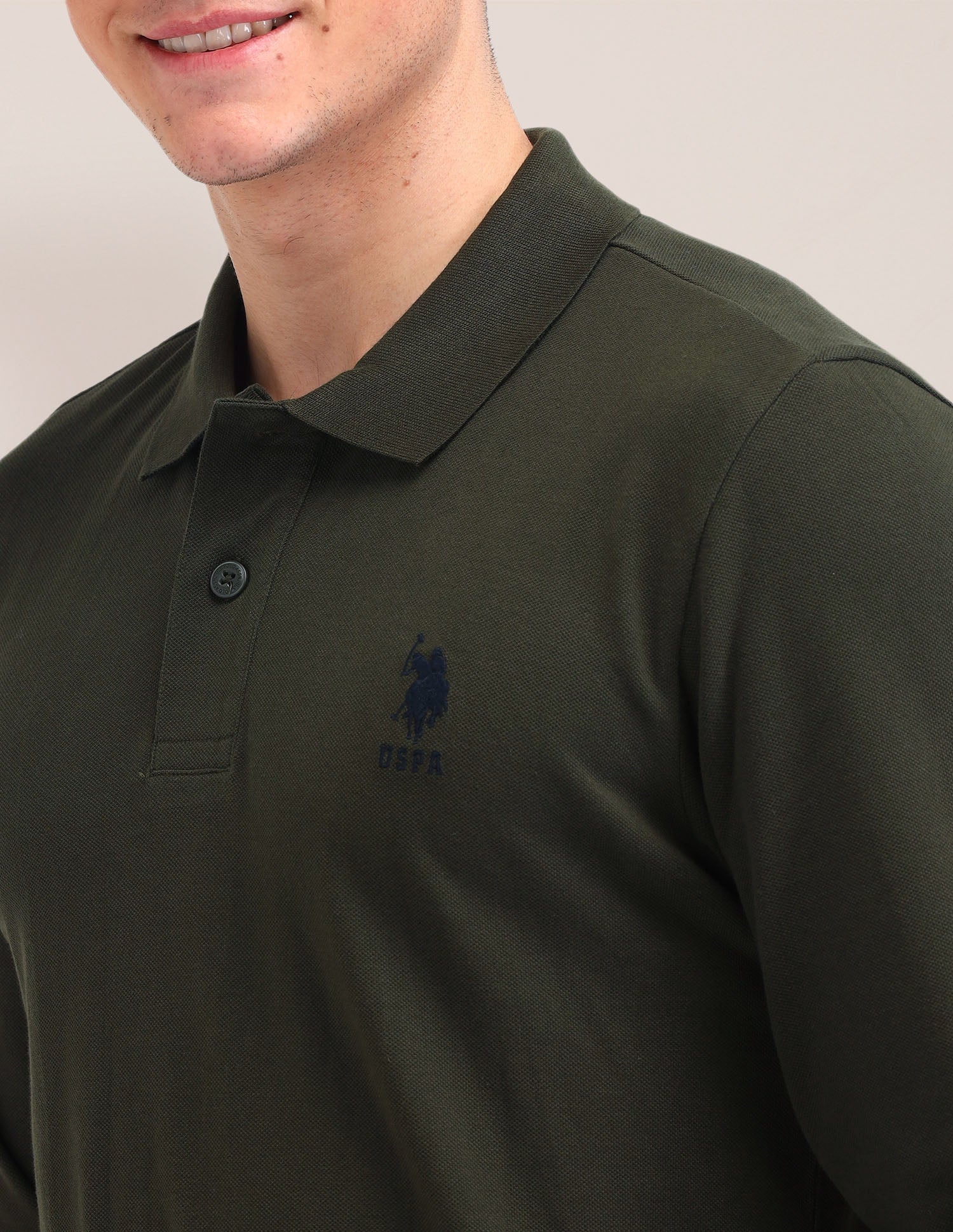 Solid Pattern Slim Fit Polo Shirt - Image 7