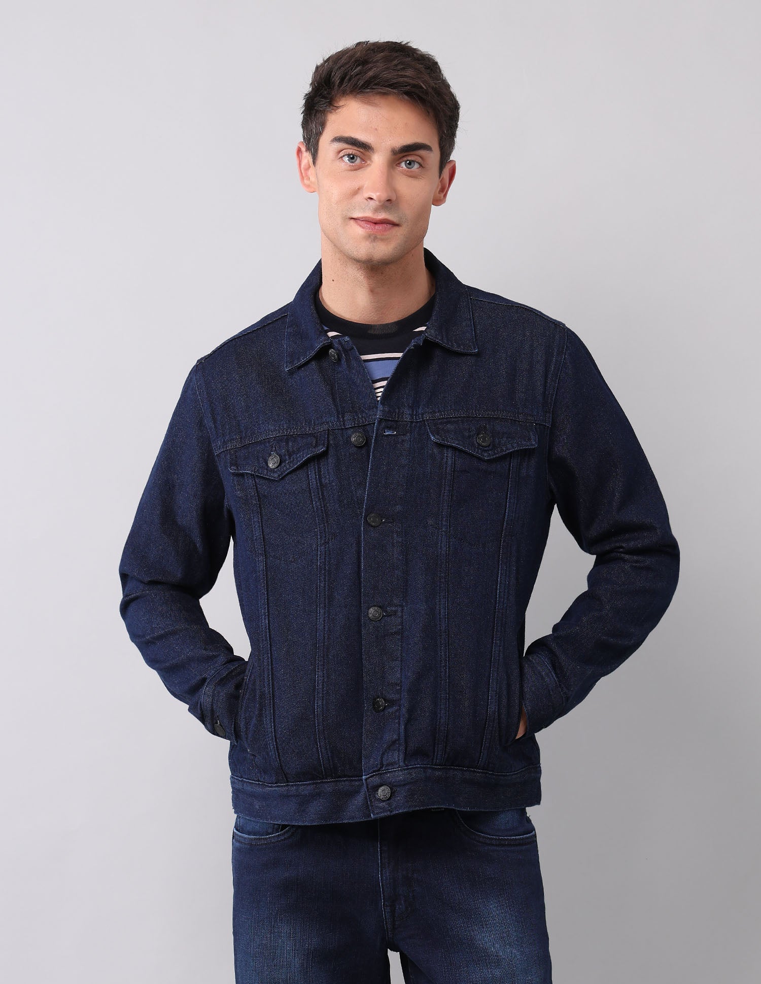 Solid Regular Fit Denim Jacket - Image 6