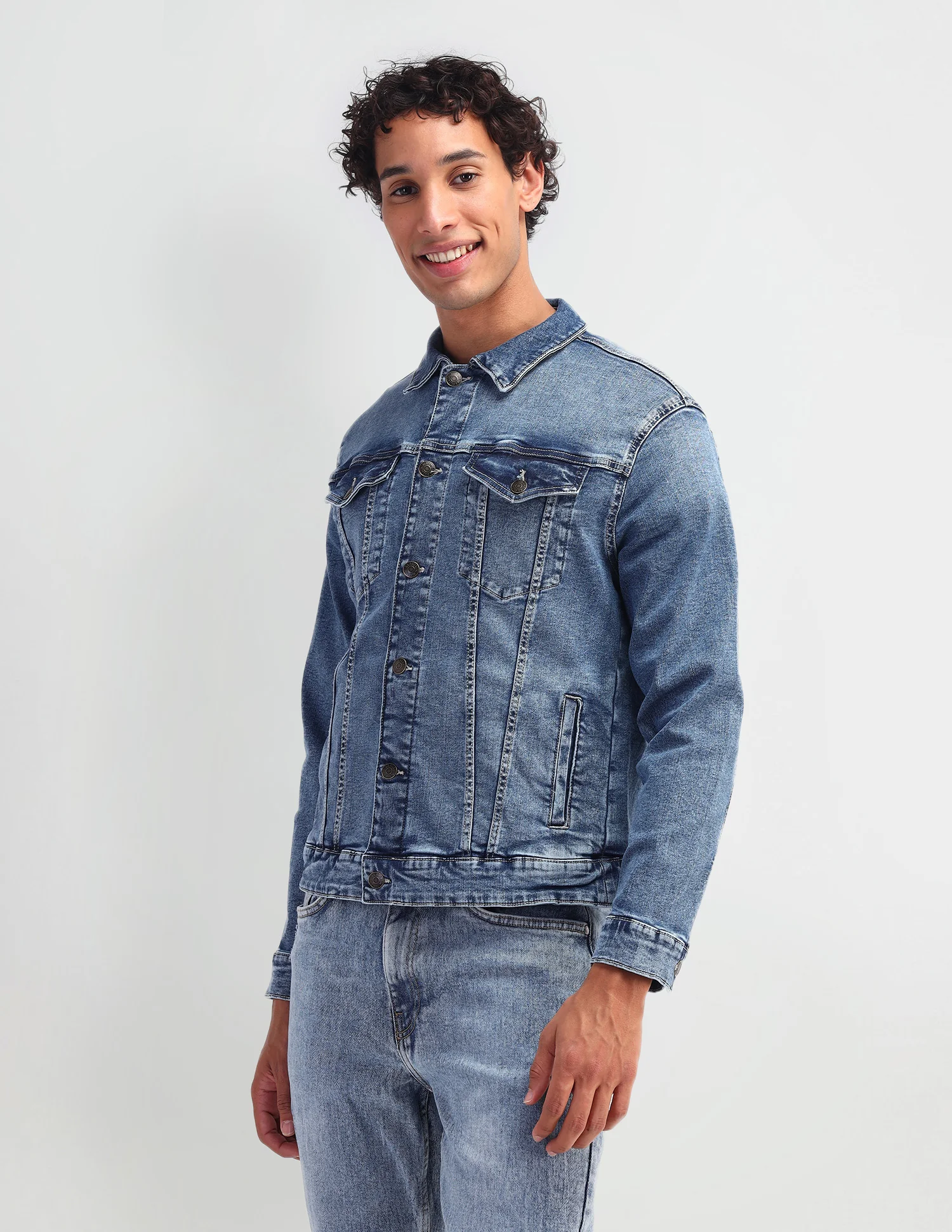 Solid Regular Fit Jacket - Image 4