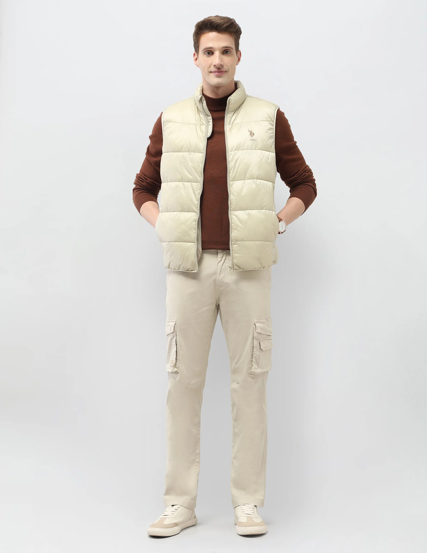 Solid Regular Fit Puffer Sleeveless Jacket - Image 3