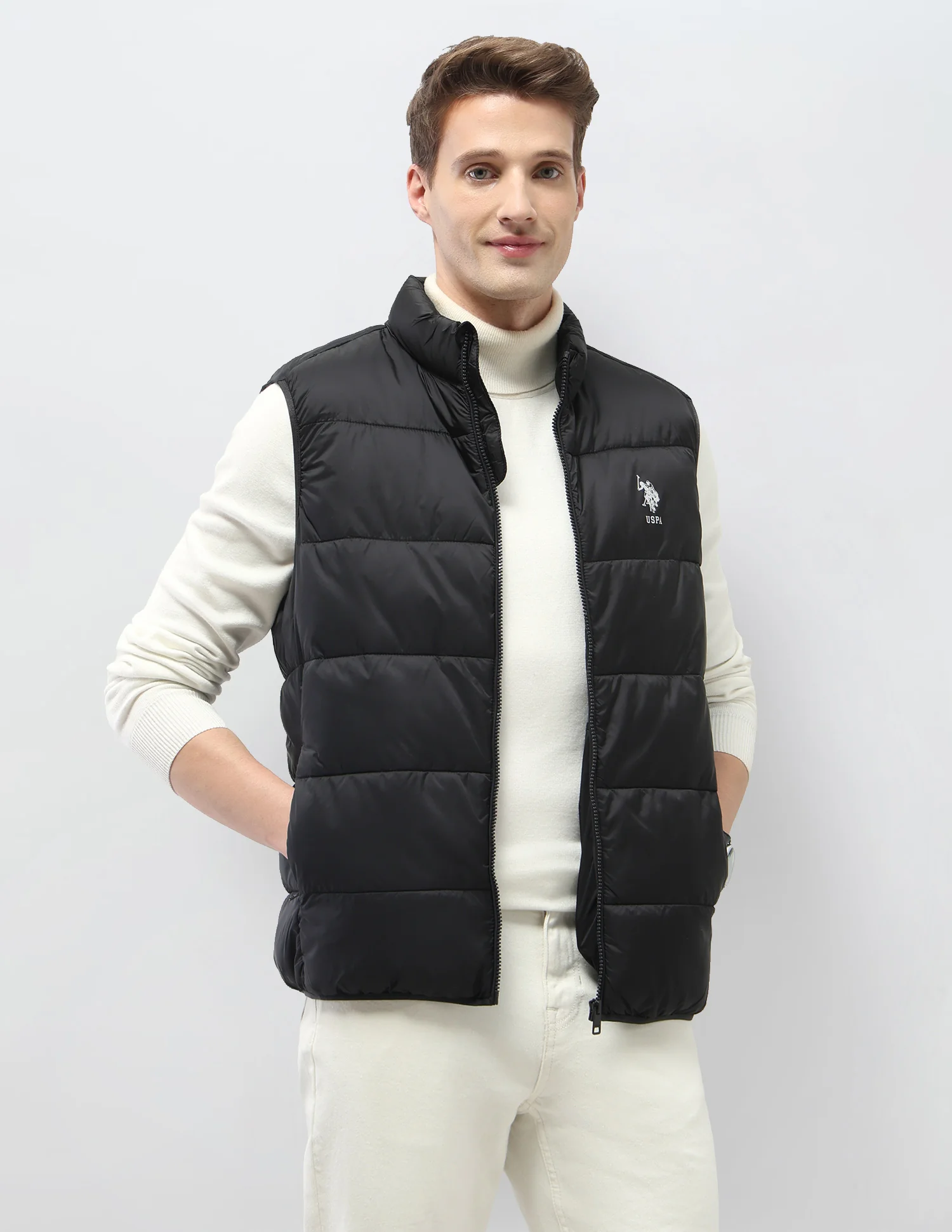 Solid Regular Fit Puffer Sleeveless Jacket