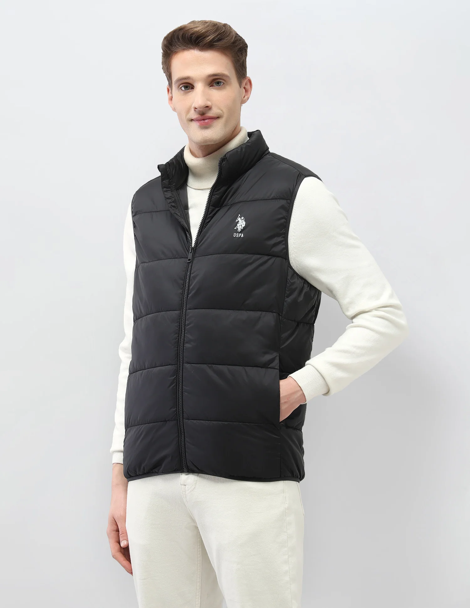 Solid Regular Fit Puffer Sleeveless Jacket - Image 4