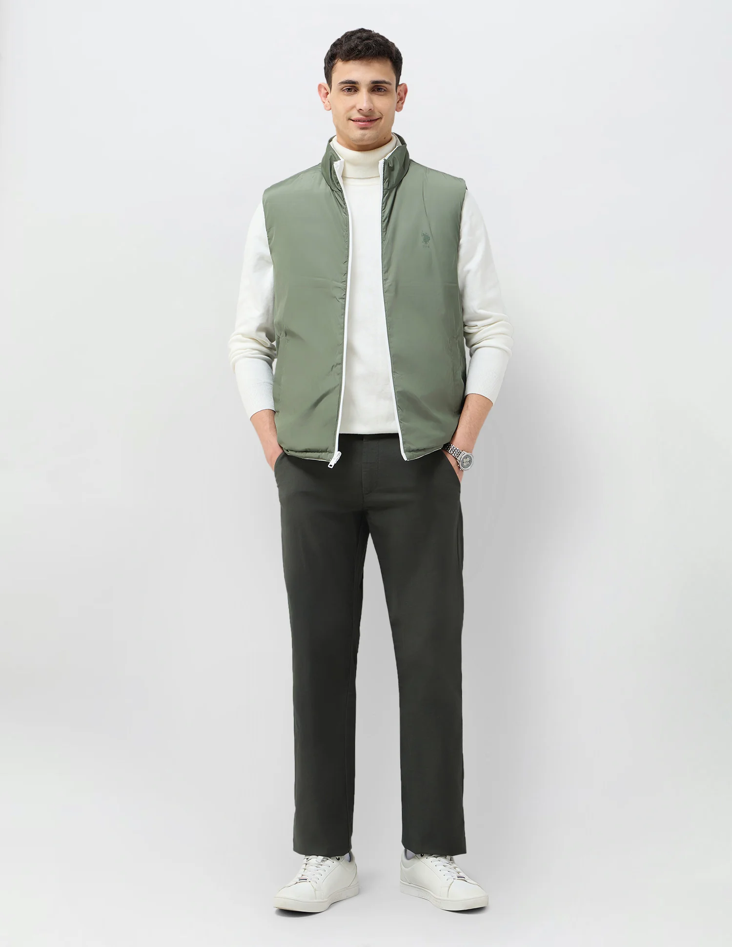 Solid Regular Fit Reversible Jacket - Image 3