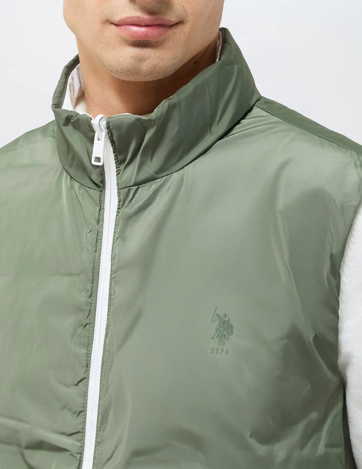 Solid Regular Fit Reversible Jacket - Image 7