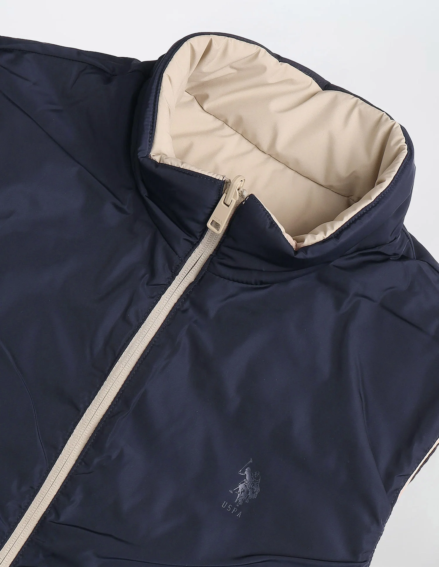 Solid Regular Fit Reversible Jacket - Image 12