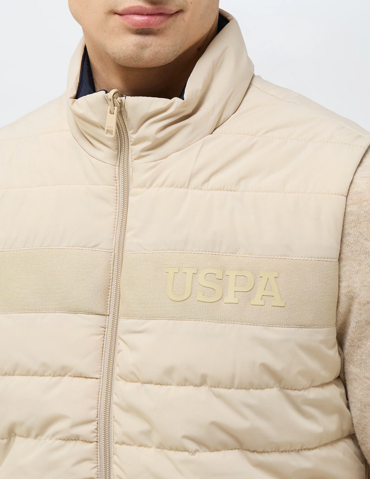 Solid Regular Fit Reversible Jacket - Image 7