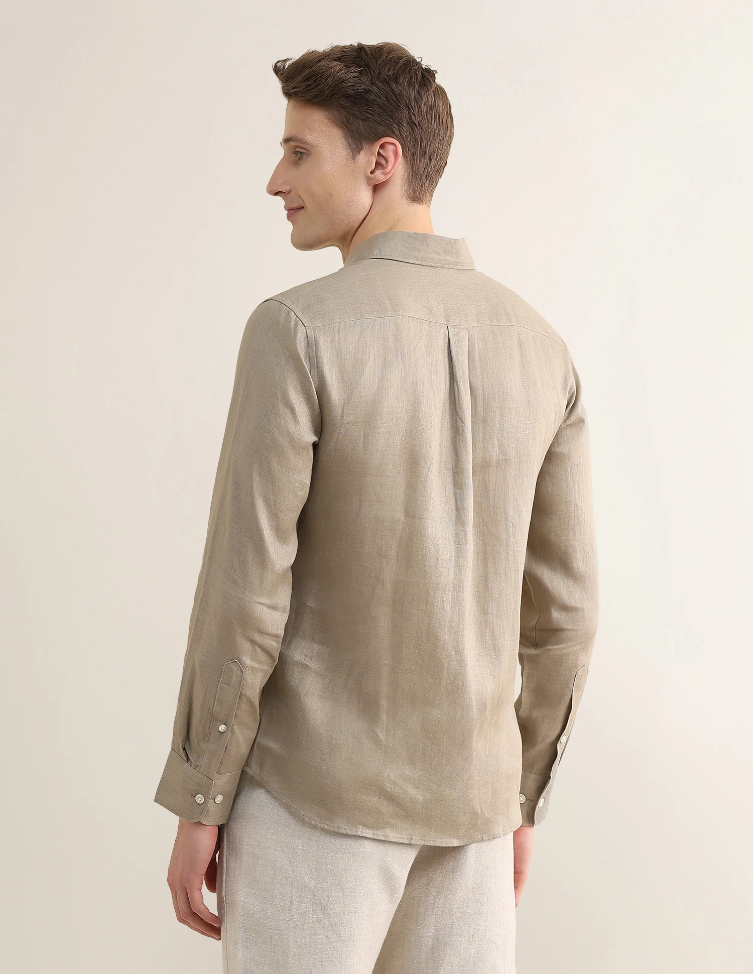 Solid Regular Fit Shirt - Image 5