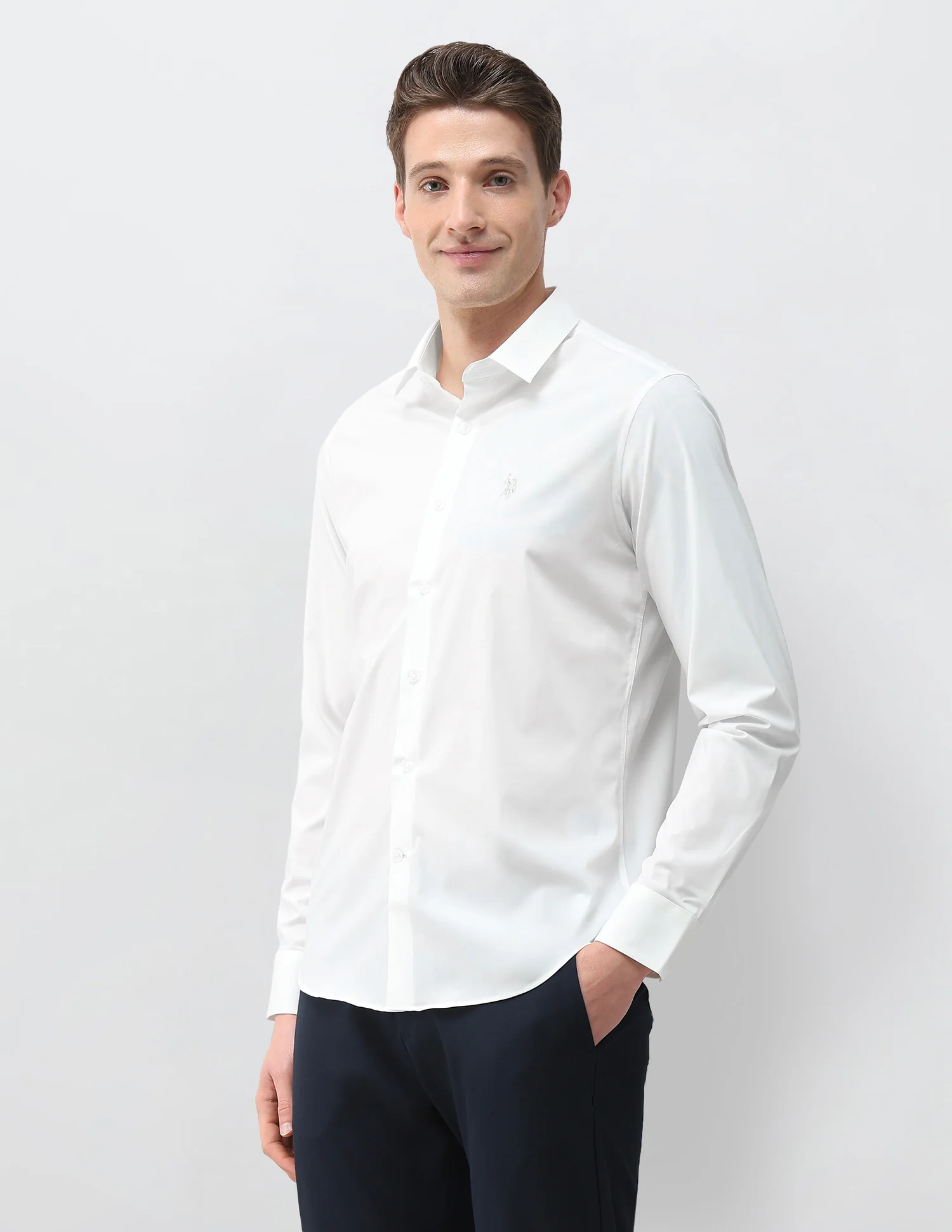 Aeris Solid Regular Fit Shirt - Image 4