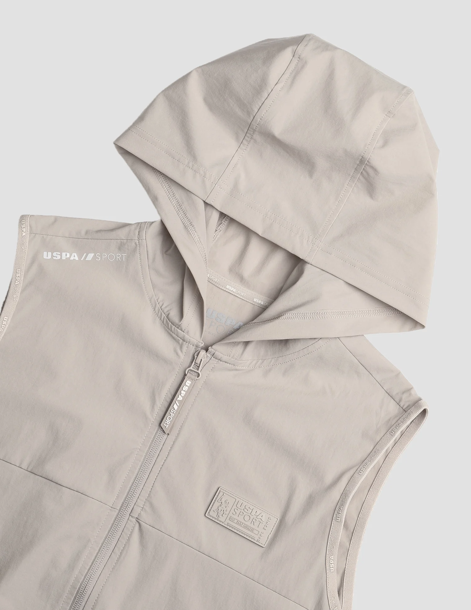 Solid Sleeveless Active Jacket - Image 2
