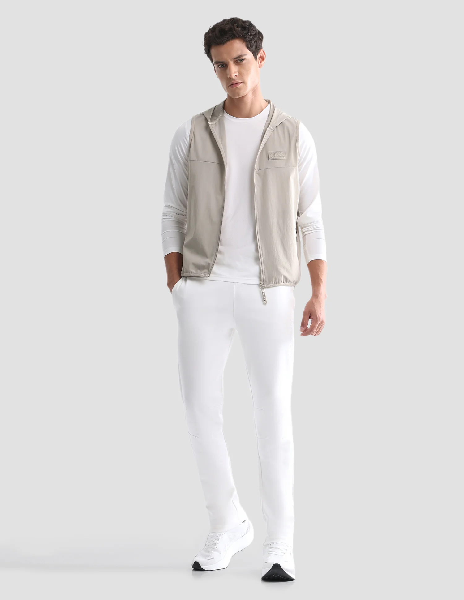 Solid Sleeveless Active Jacket - Image 3