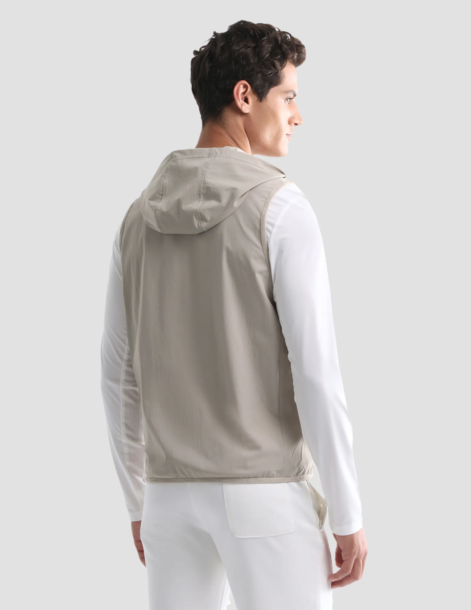 Solid Sleeveless Active Jacket - Image 5