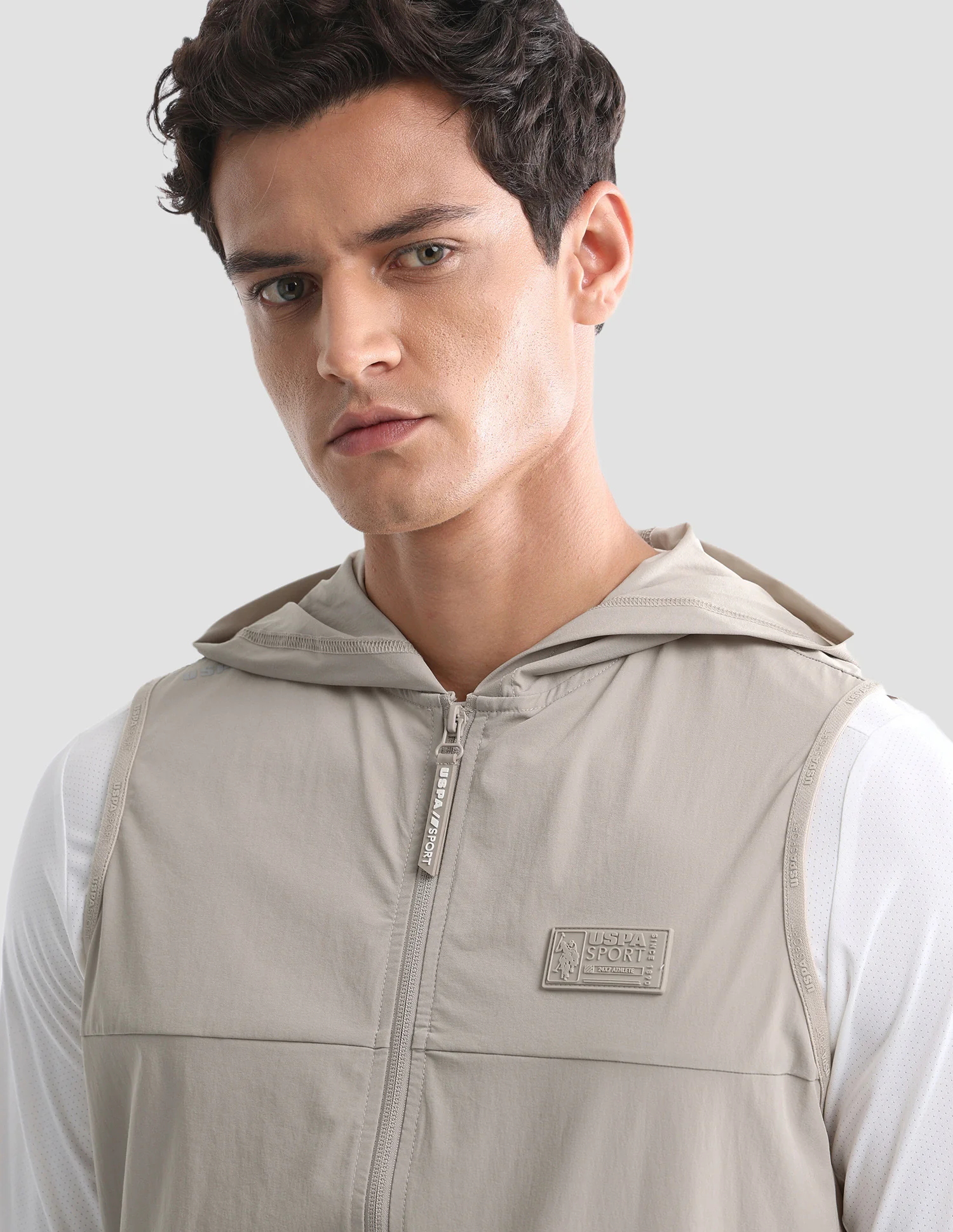 Solid Sleeveless Active Jacket - Image 7