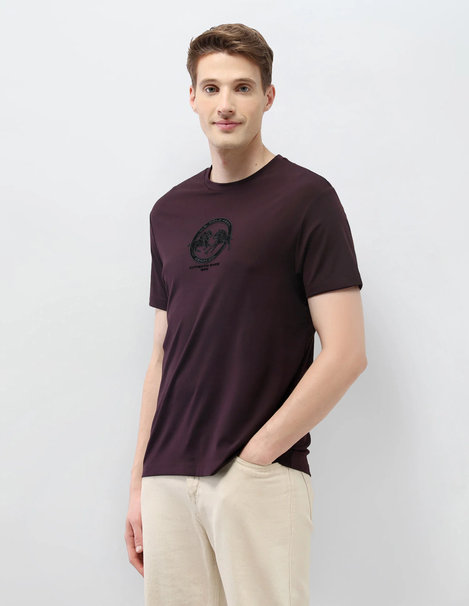 Solid Slim Fit Black & Gold T-Shirt - Image 4
