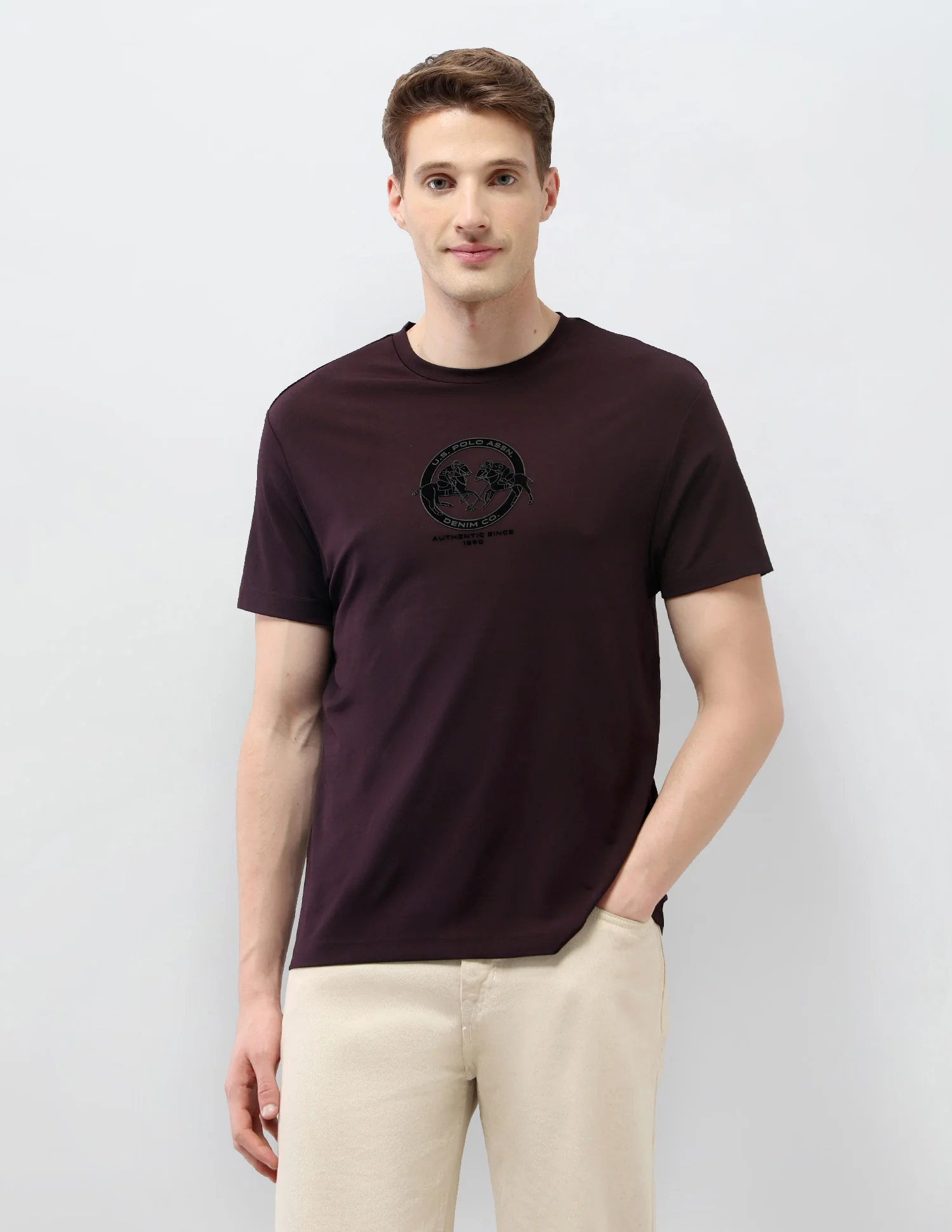 Solid Slim Fit Black & Gold T-Shirt - Image 6