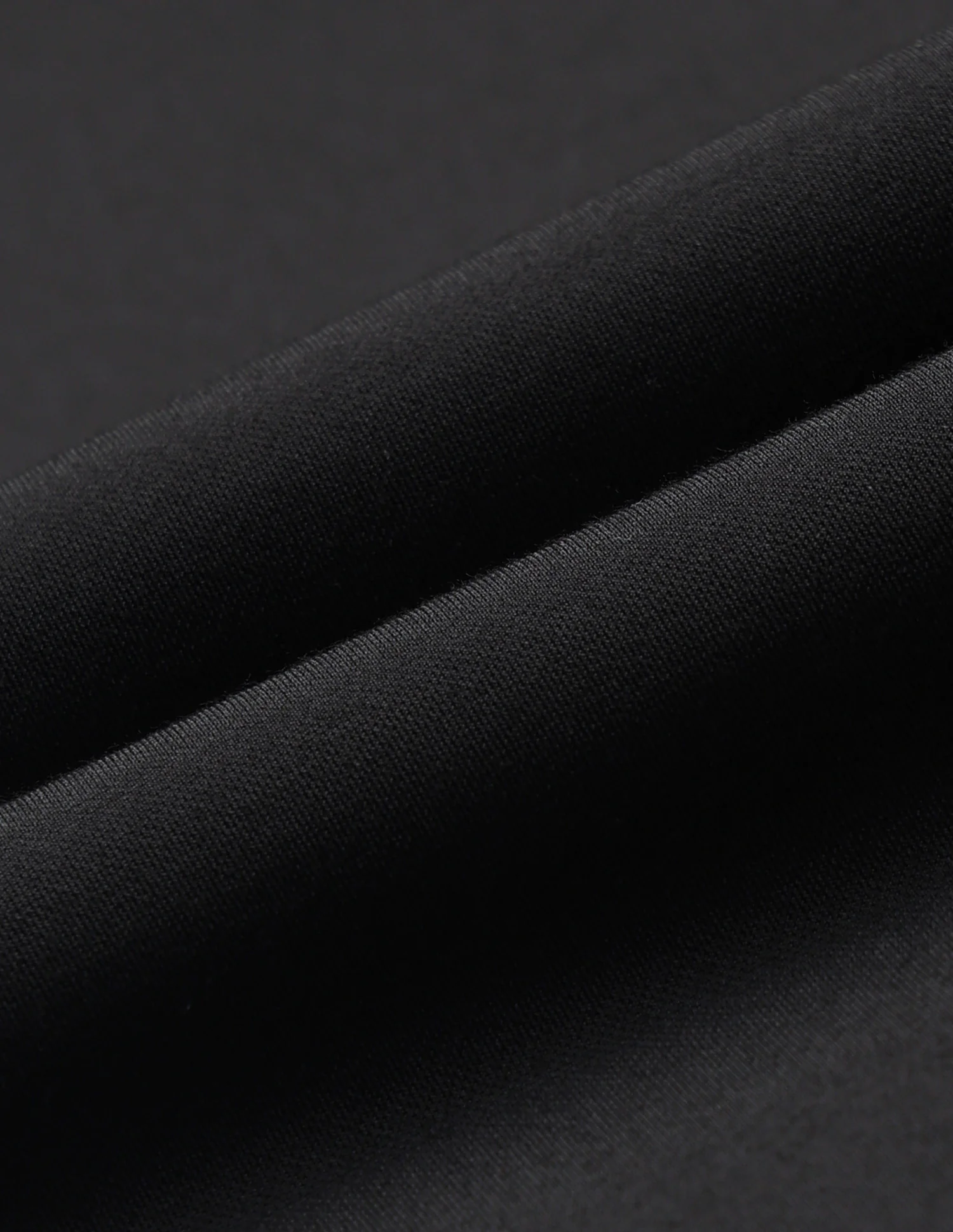 Solid Slim Fit Black & Gold T-Shirt - Image 2