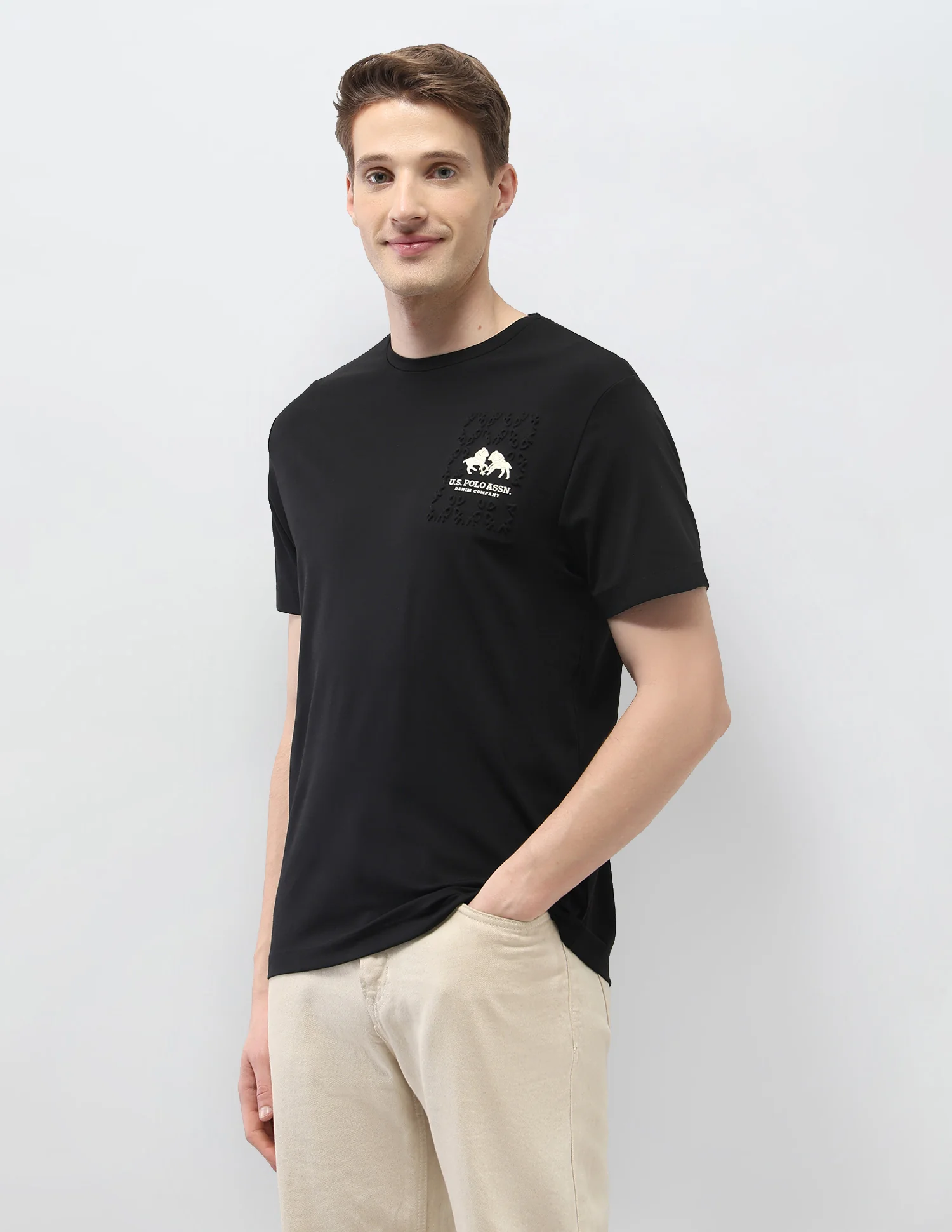 Solid Slim Fit Black & Gold T-Shirt - Image 4
