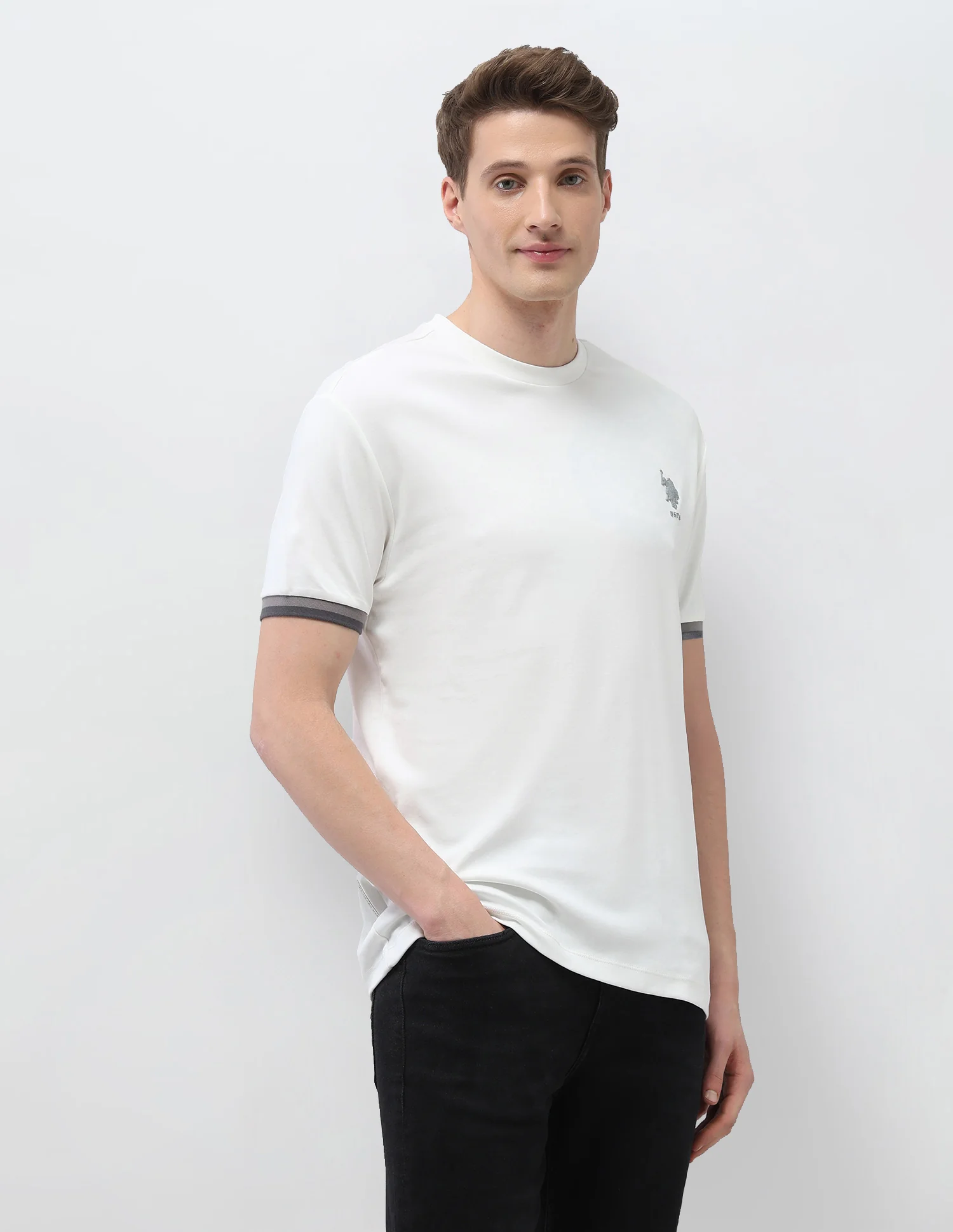 Solid Slim Fit Black & Gold T-Shirt - Image 4