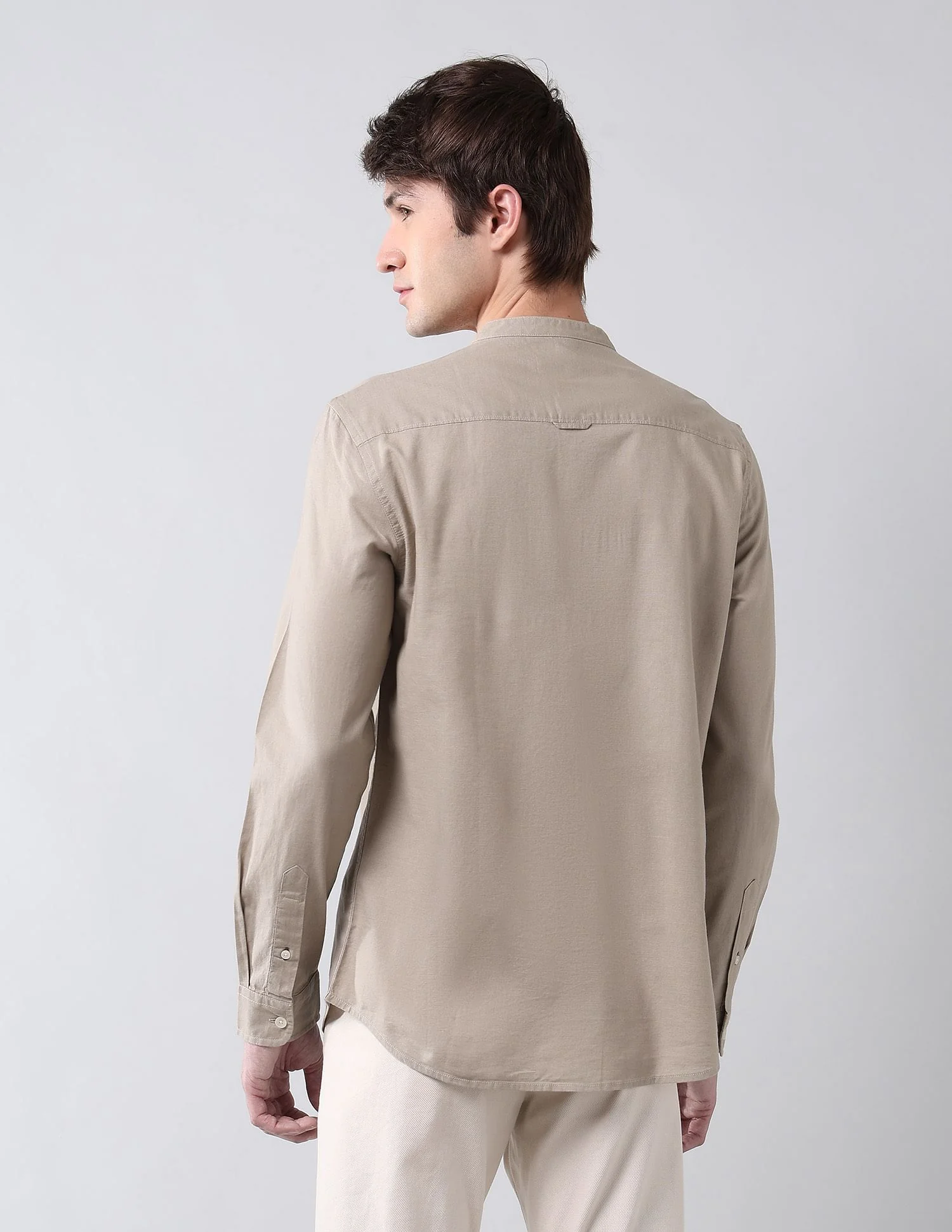Solid Slub Mandarin Collar Shirt - Image 5