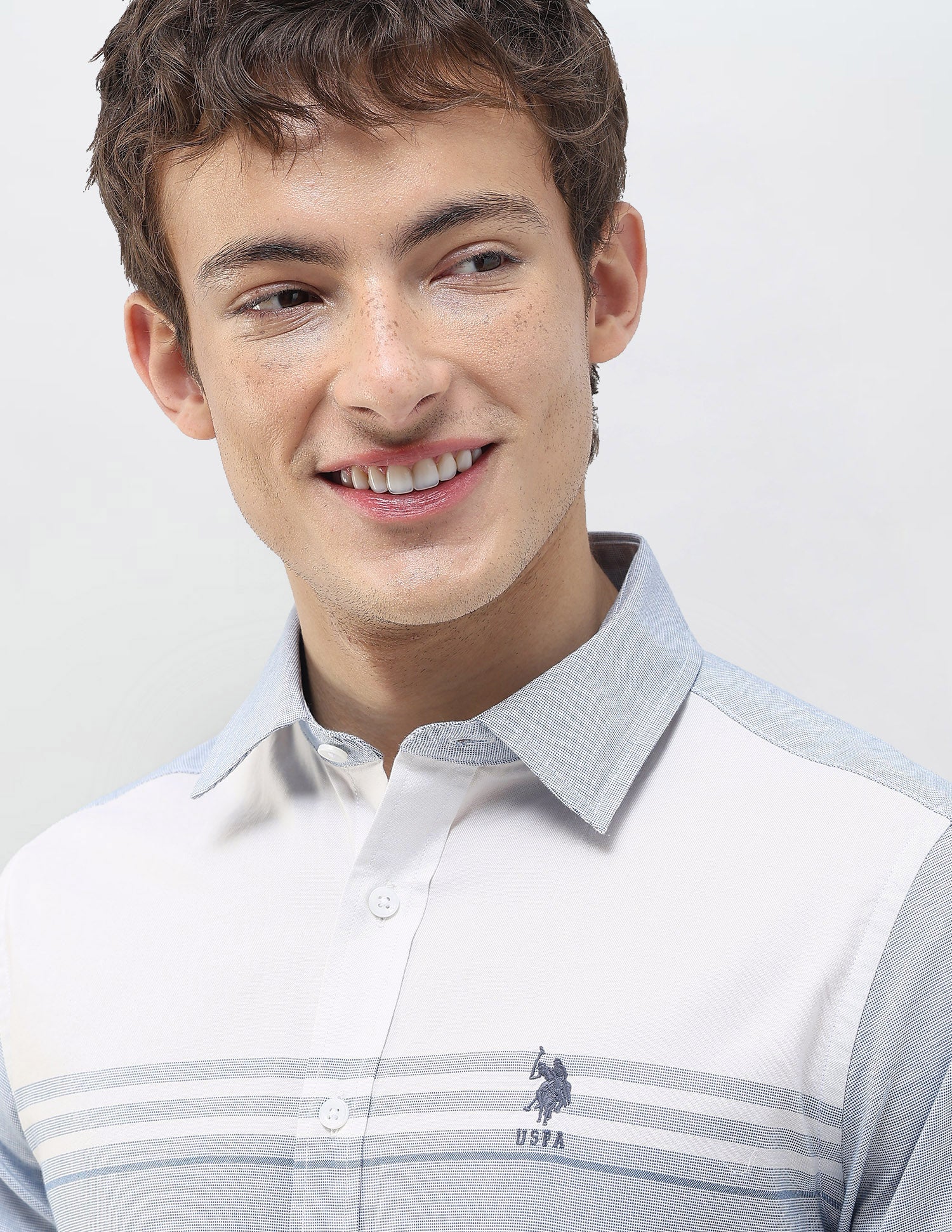 Solid Stripe Detail Regular Fit Shirt - Image 7