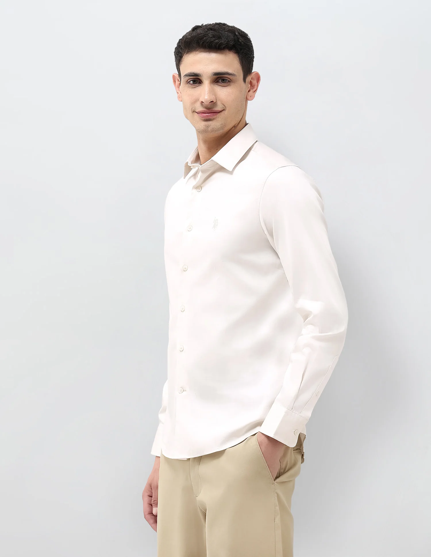 Tailored Fit Solid Shirt - Image 4