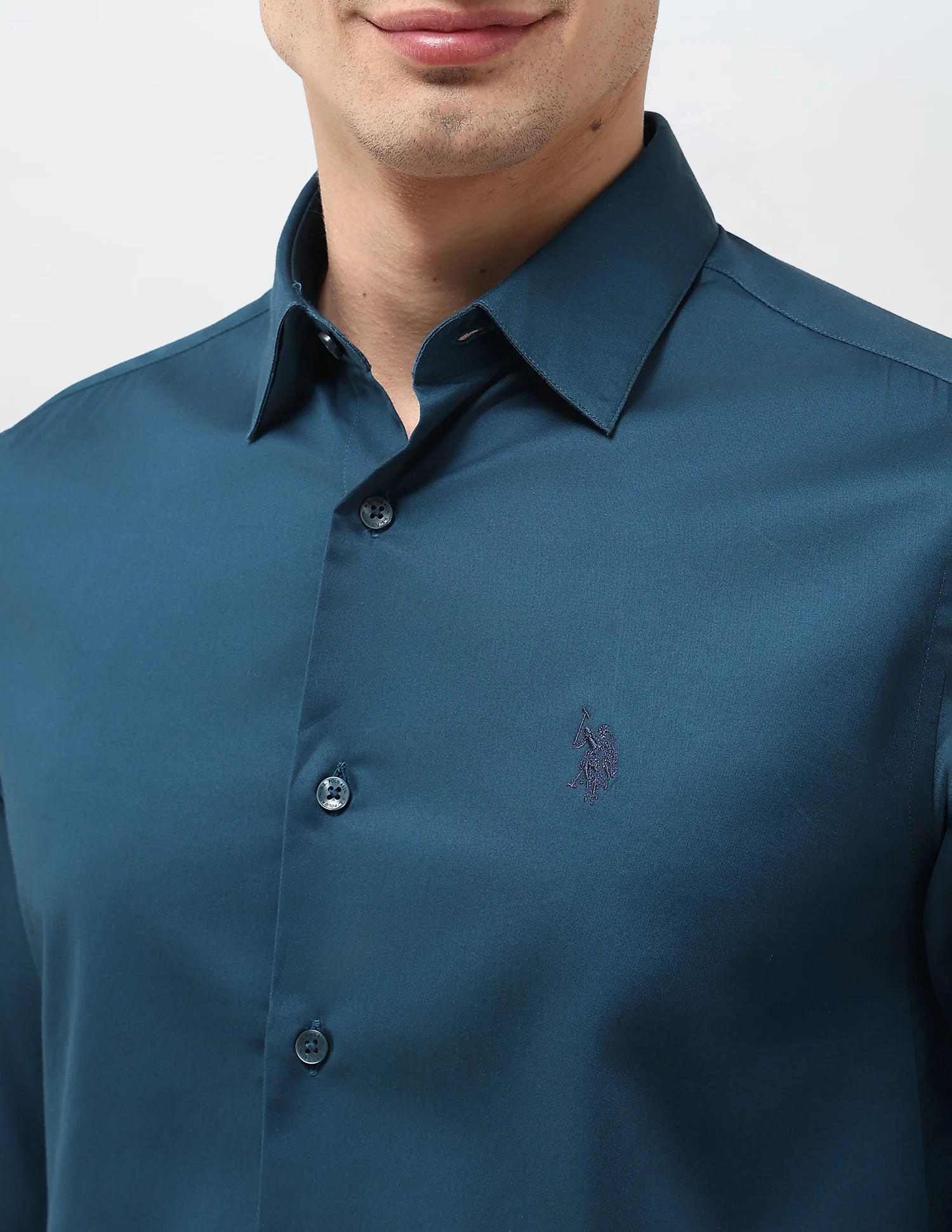 Tailored Fit Solid Shirt - Image 7