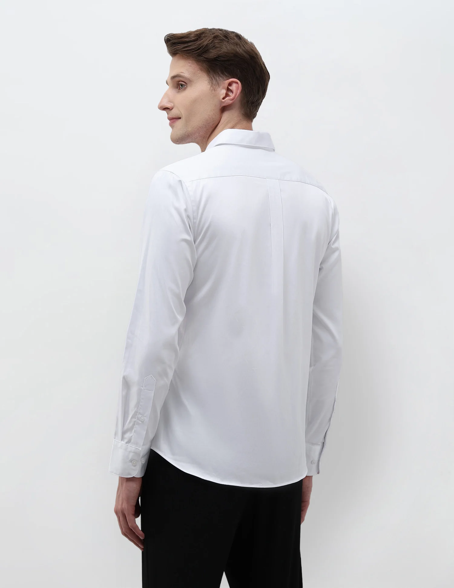 Tailored Fit Solid Shirt - Image 5