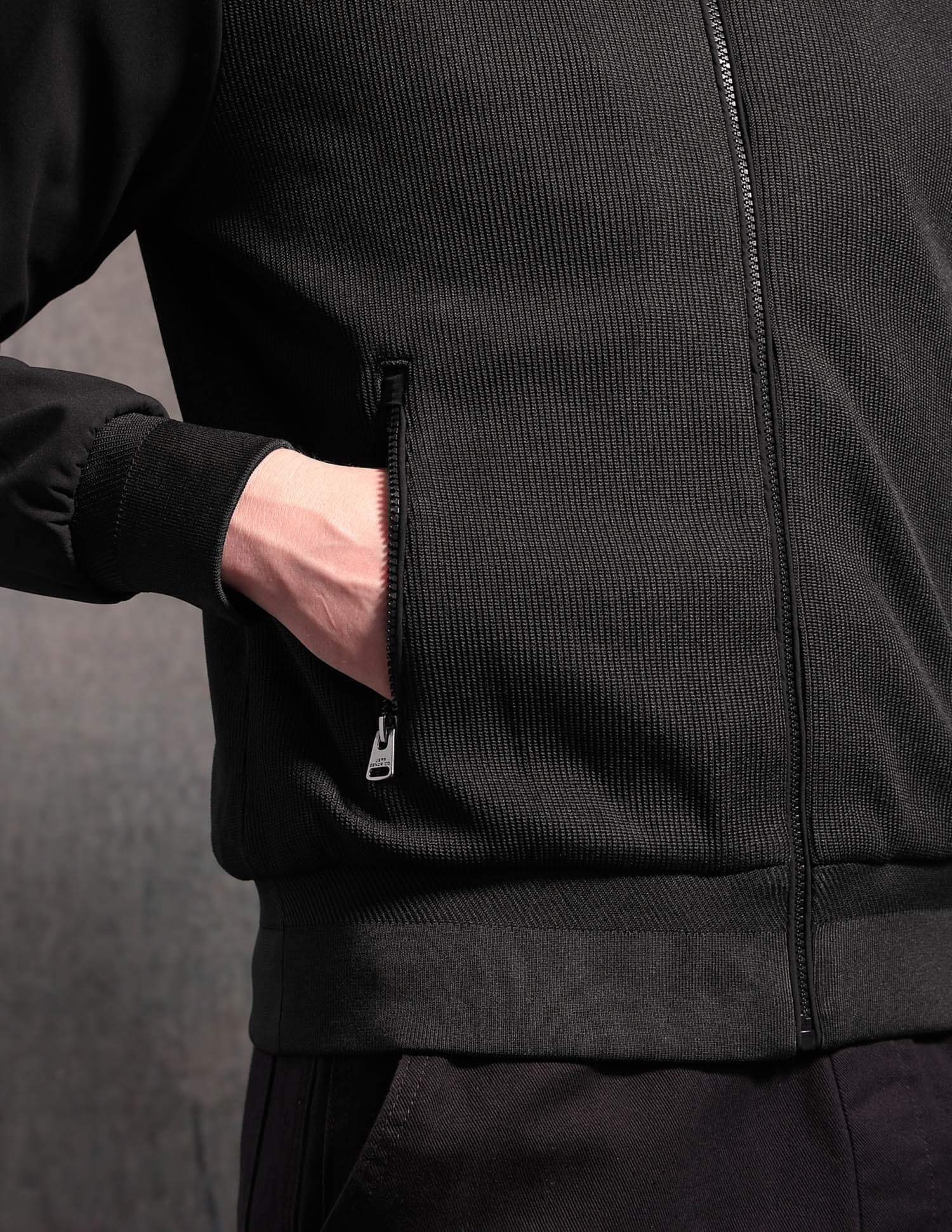 Textured Black & Gold Bomber Jacket - Image 8