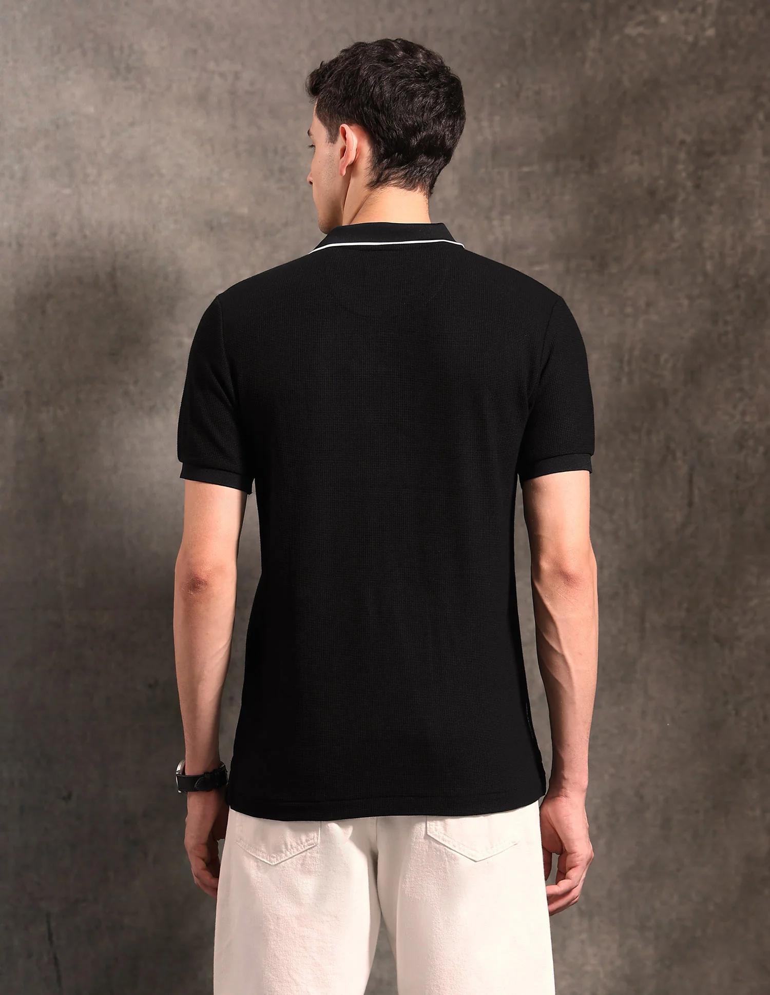 Textured Black & Gold Polo Shirt - Image 5