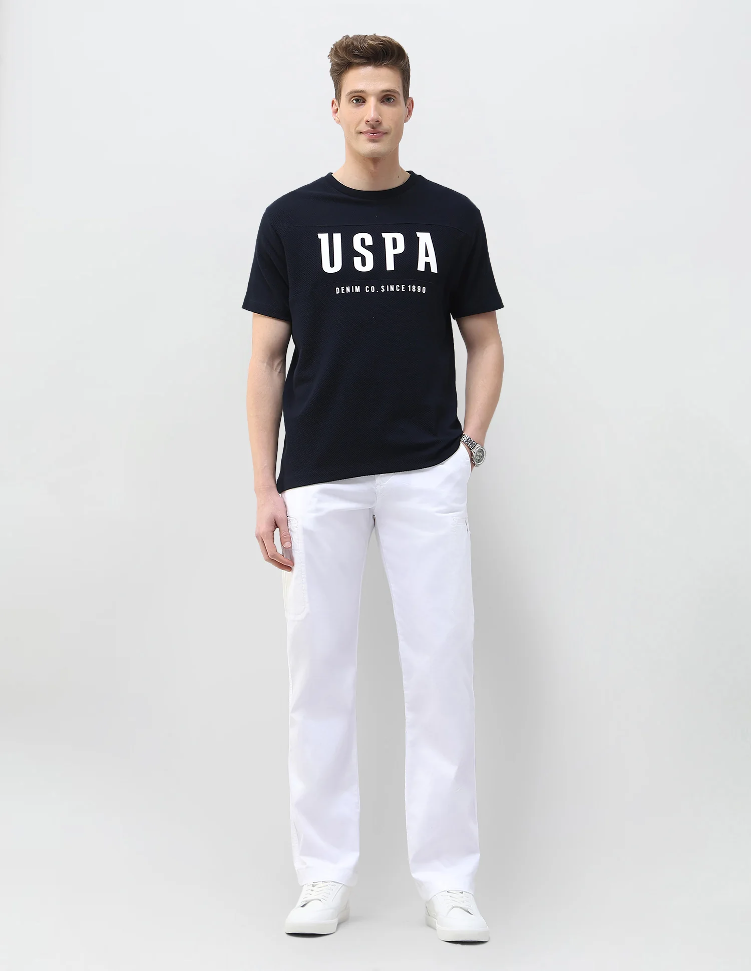 Textured Brand Printed Motel On The Coast T-Shirt - Image 3