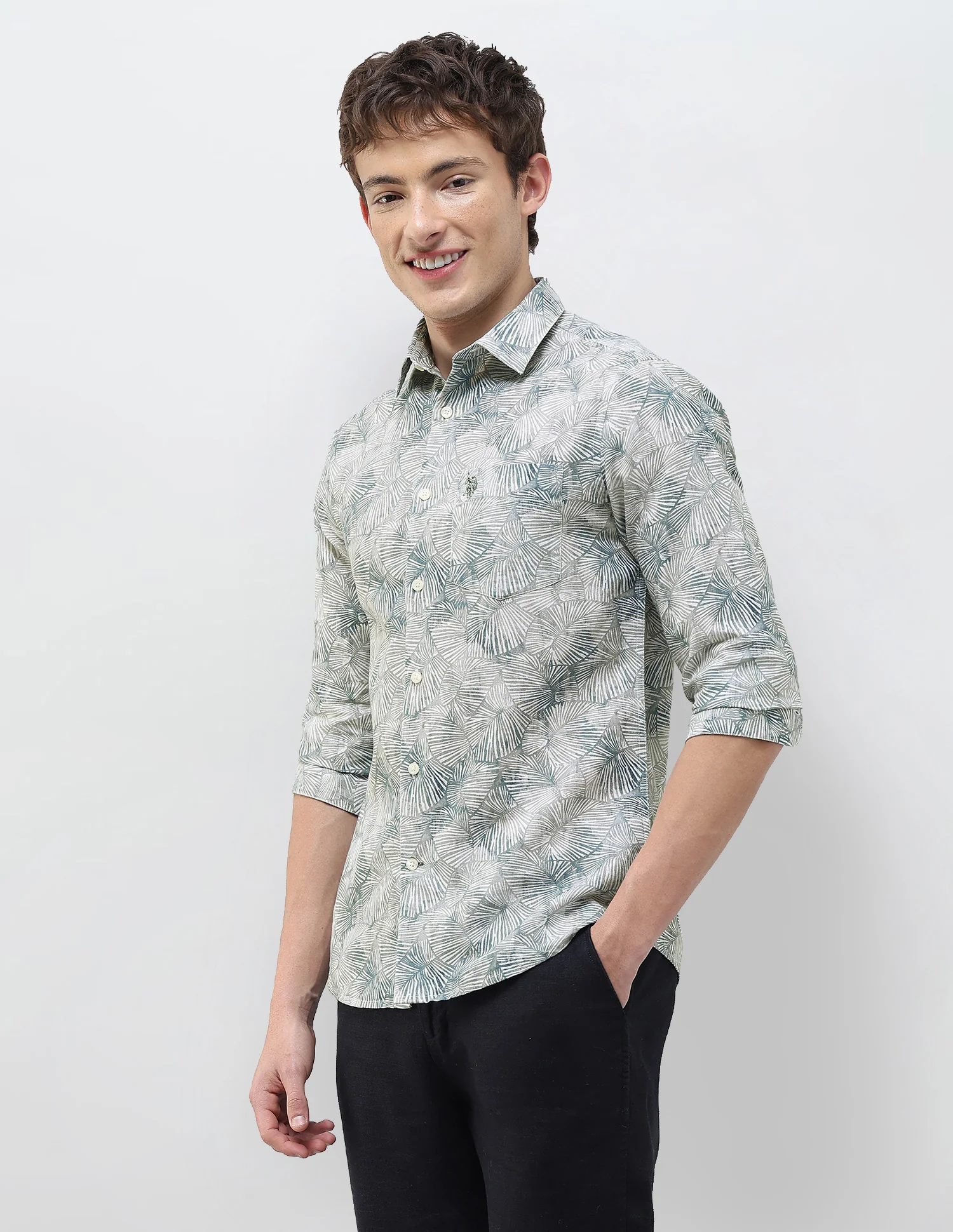 Tropical Printed Regular Fit Shirt - Image 4