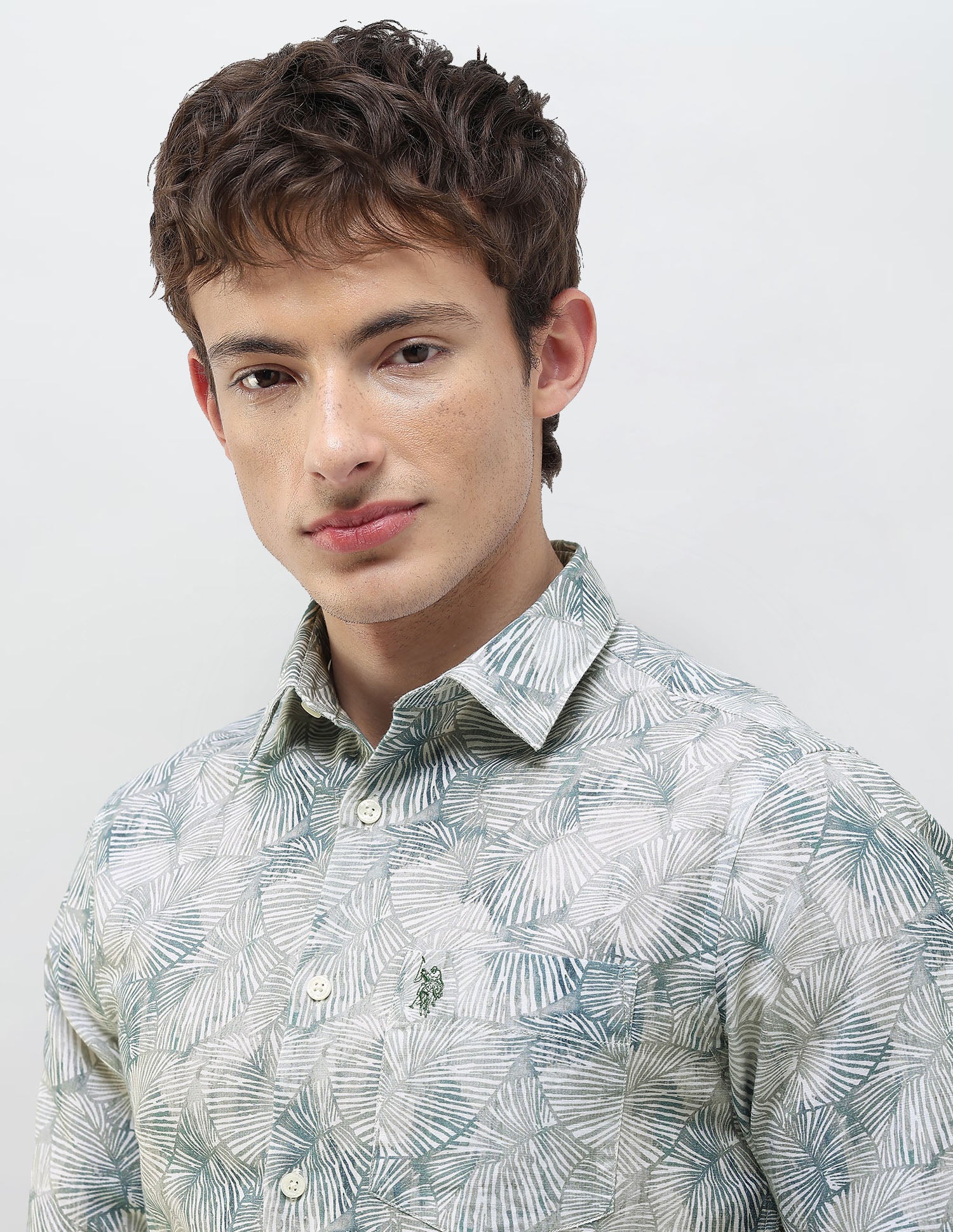 Tropical Printed Regular Fit Shirt - Image 7