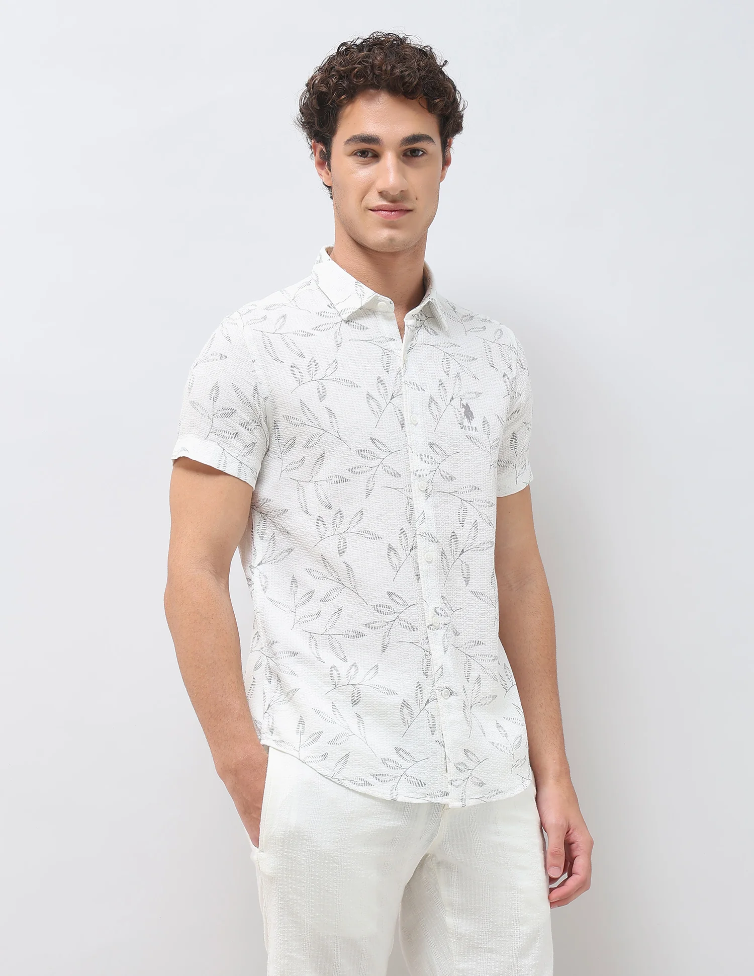 Tropical Printed Regular Fit Shirt - Image 4