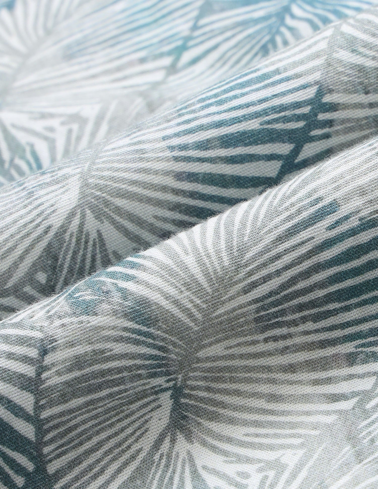 Tropical Printed Regular Fit Shirt - Image 2