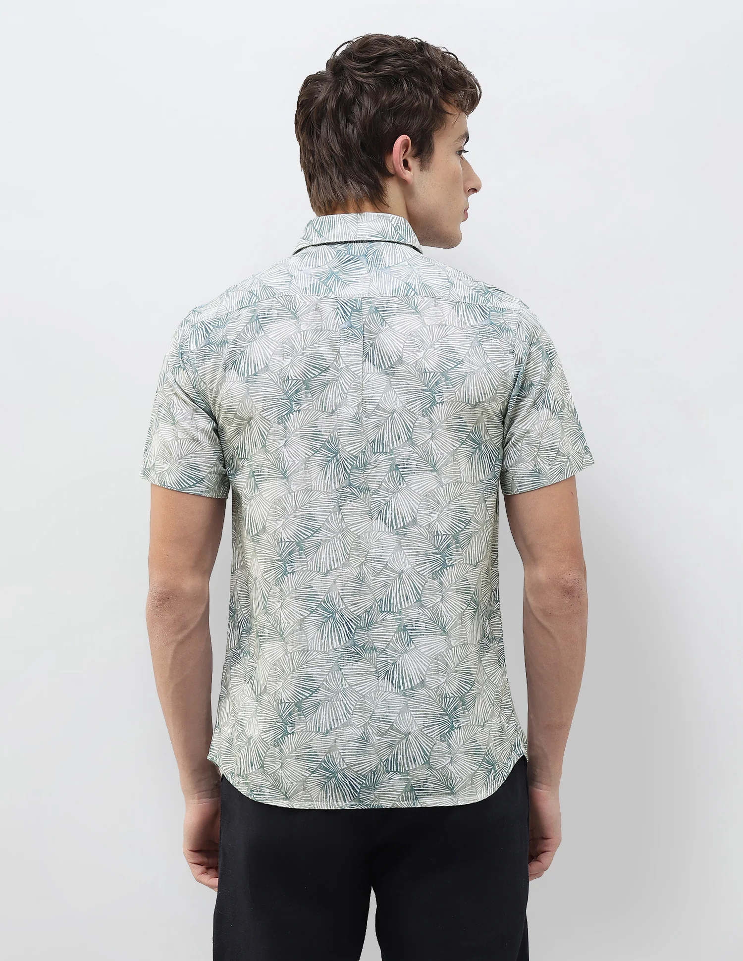Tropical Printed Regular Fit Shirt - Image 5